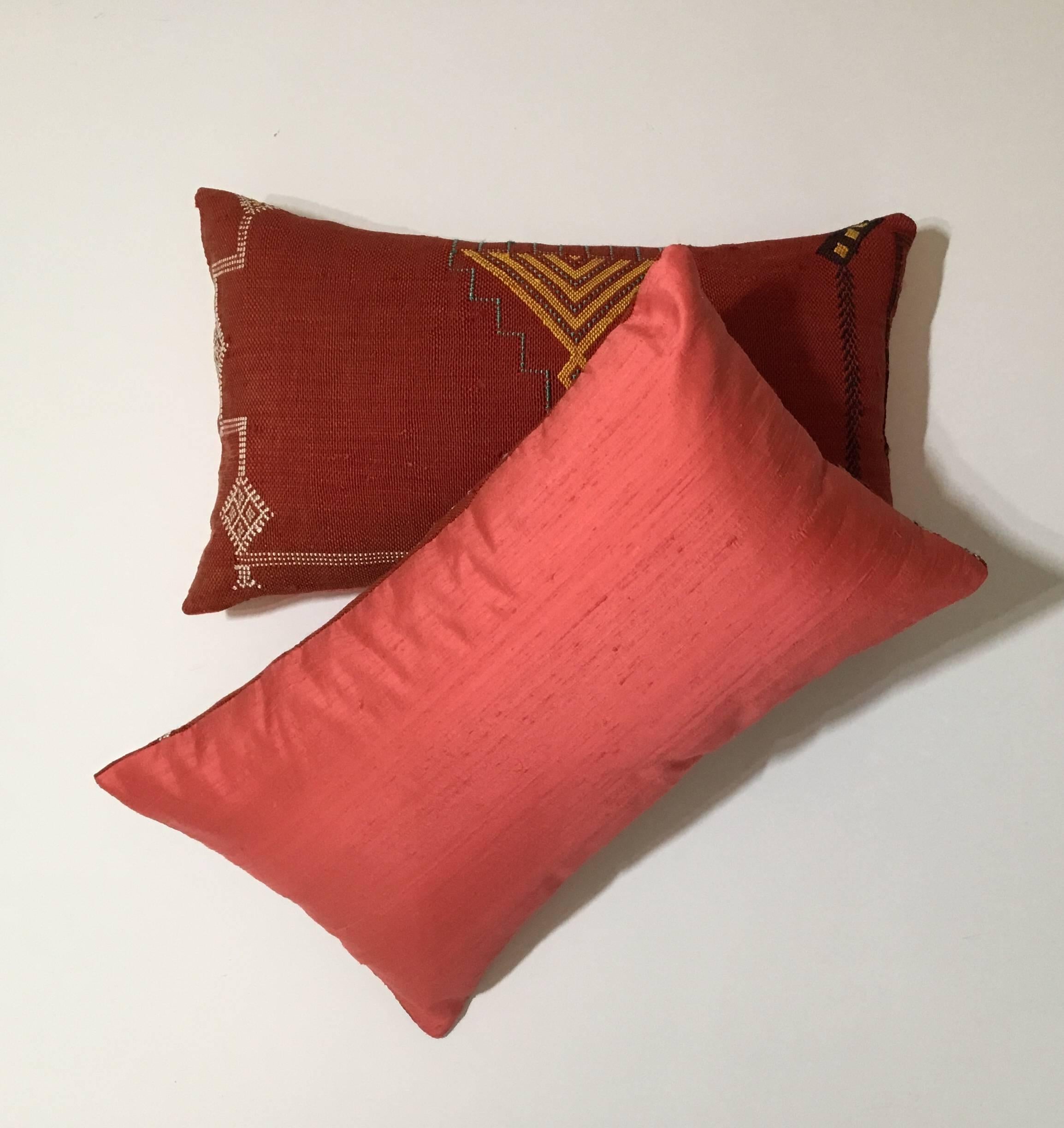 Pair of Cactus Silk Red Pillows 4