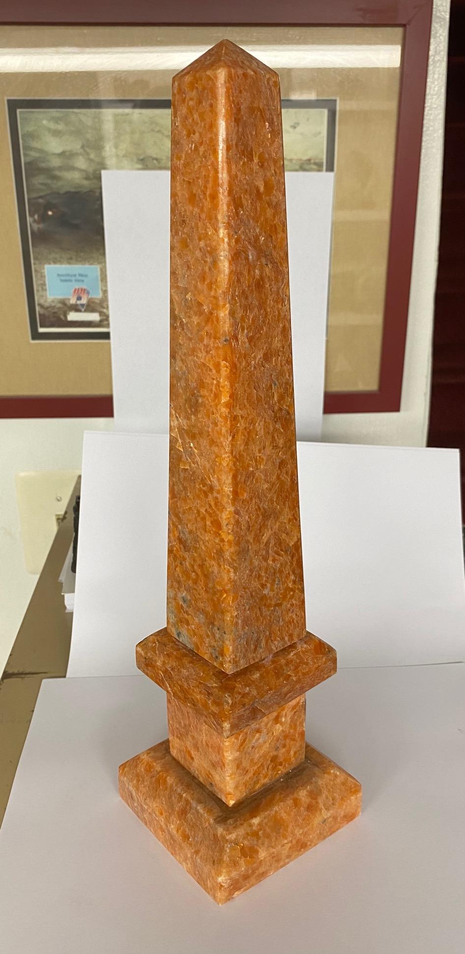 Pair of Calcite Obelisks In Excellent Condition For Sale In Livingston, NJ
