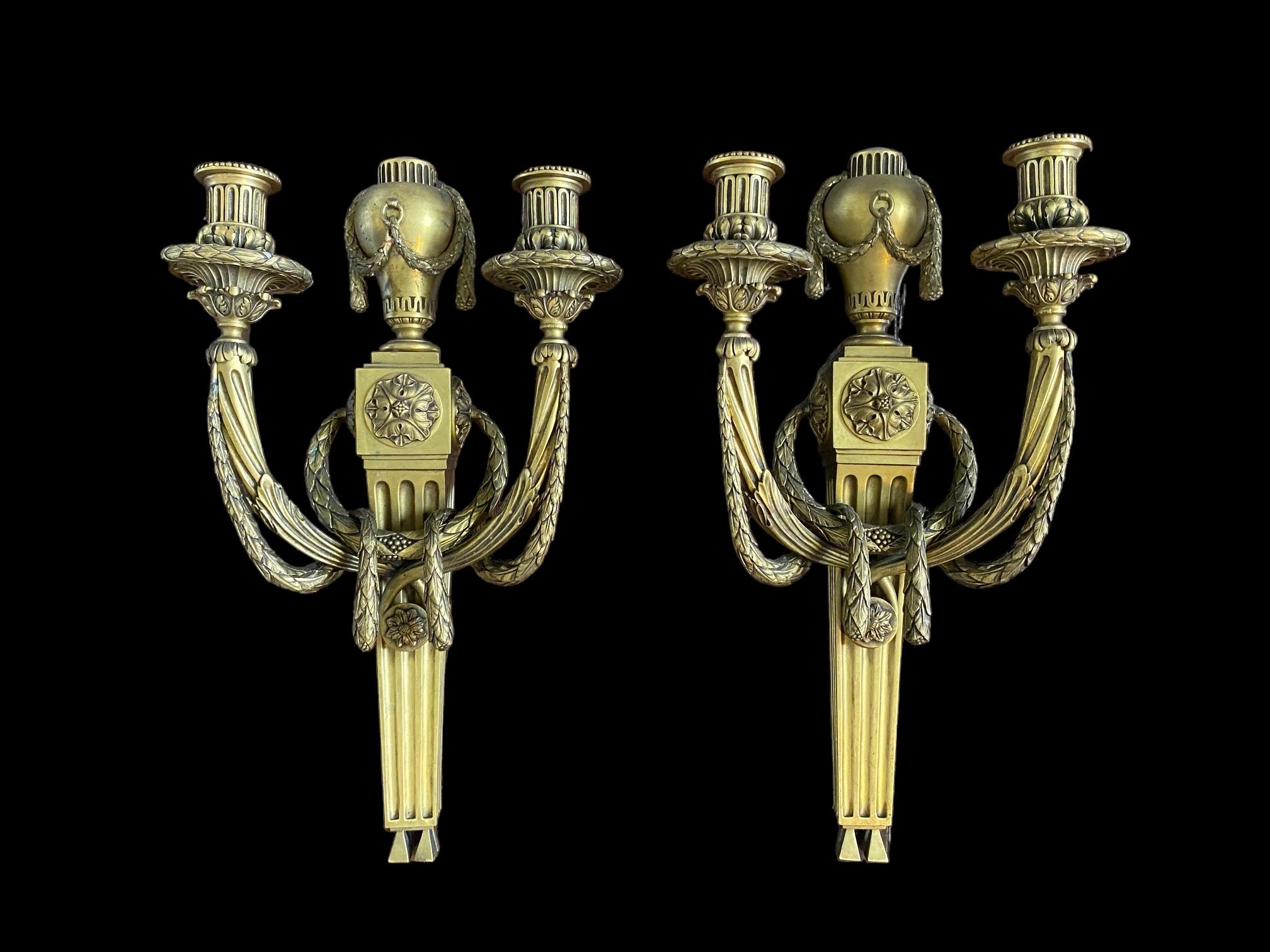 Pair of Caldwell Louis XVI Style Gilt Bronze Wall
Lights For Sale 5