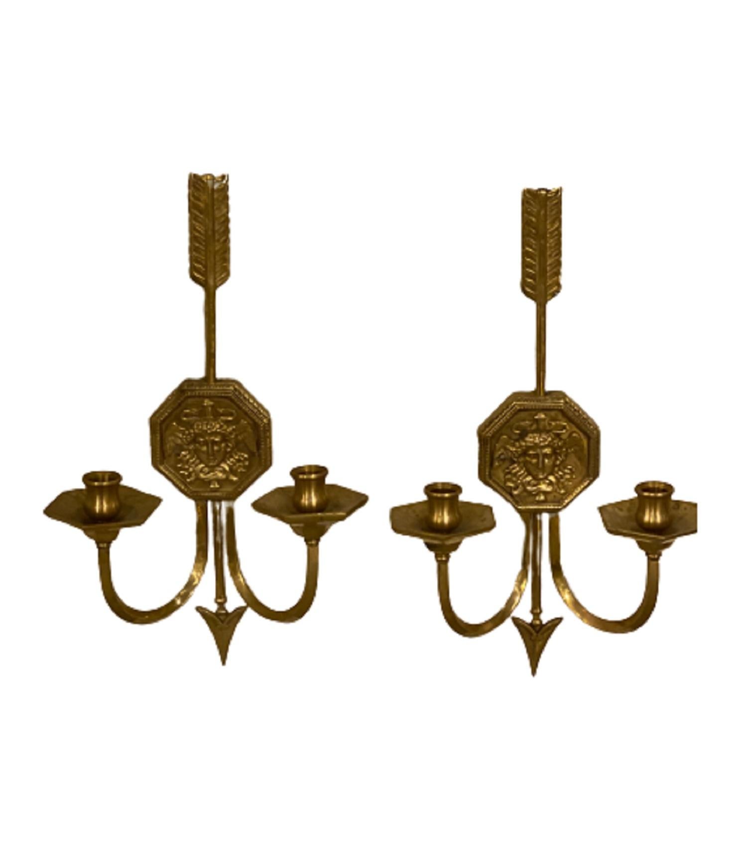 A pair of golden sconces with Medusa head design, circa 1920s. In very good vintage condition.

Dealer: G302YP