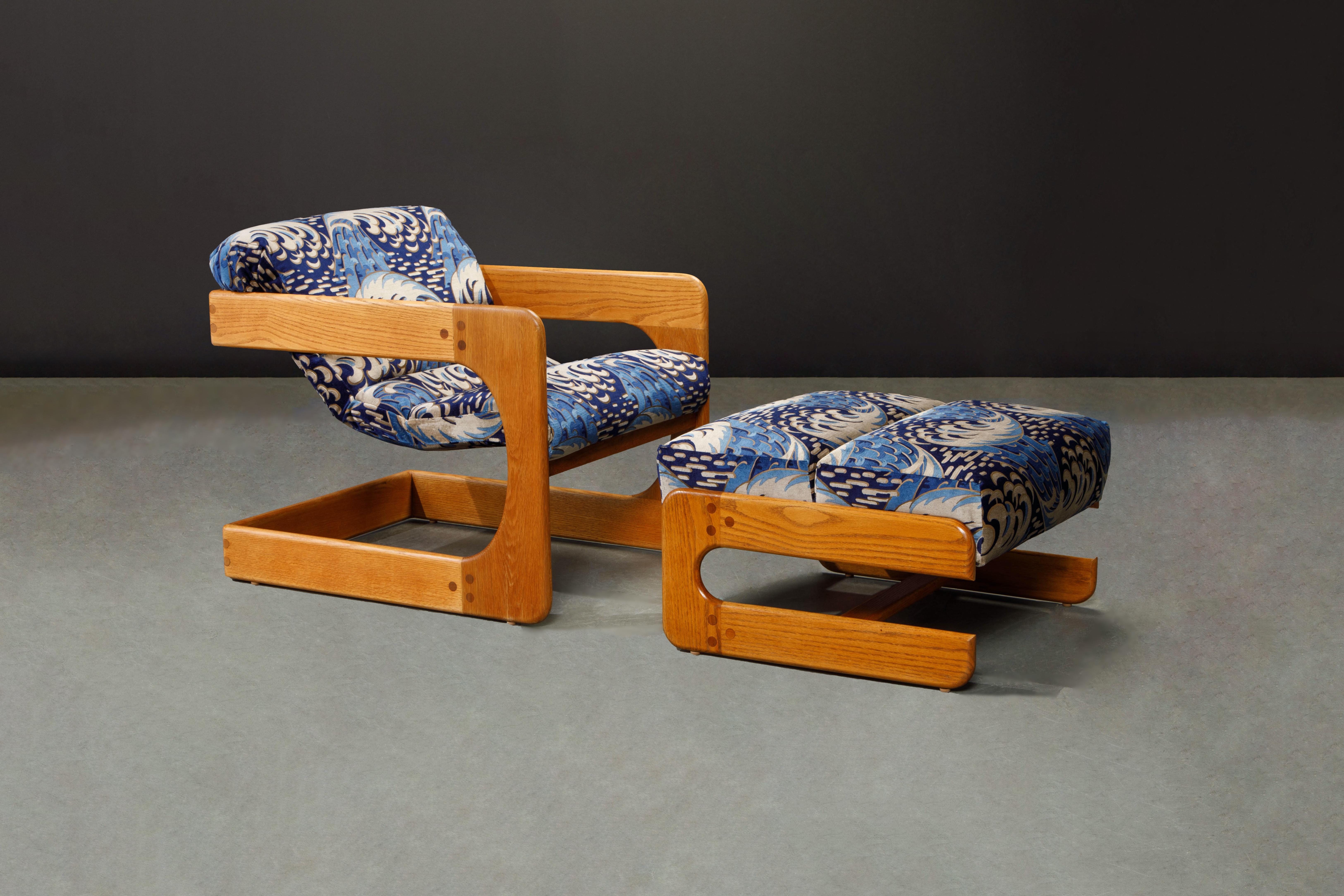 Late 20th Century Pair of California Modern Lou Hodges Lounge Chairs and Ottomans, 1979, Signed For Sale