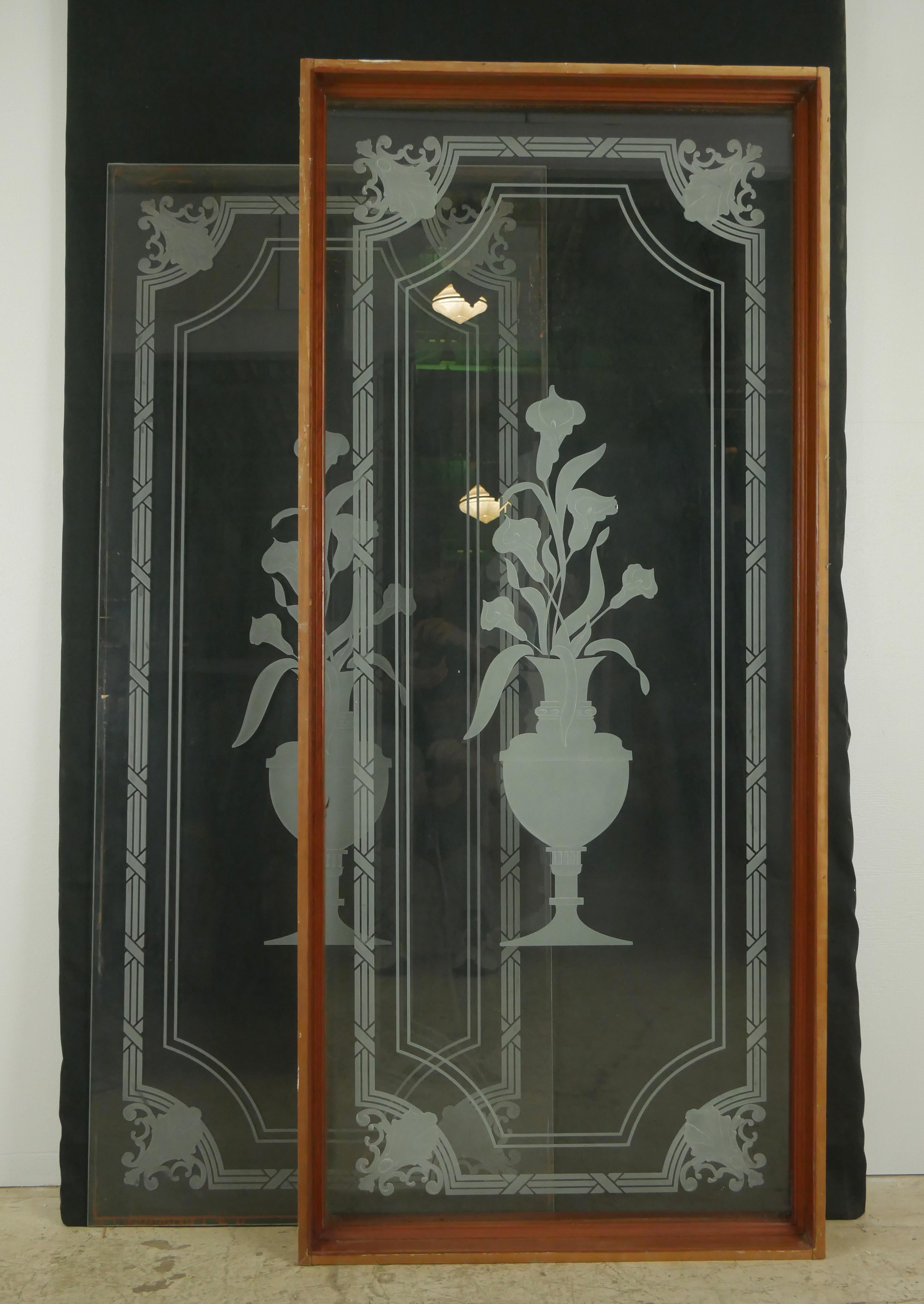 Pair of Calla Lily Urn Etched Clear Glass Window Panels For Sale 1