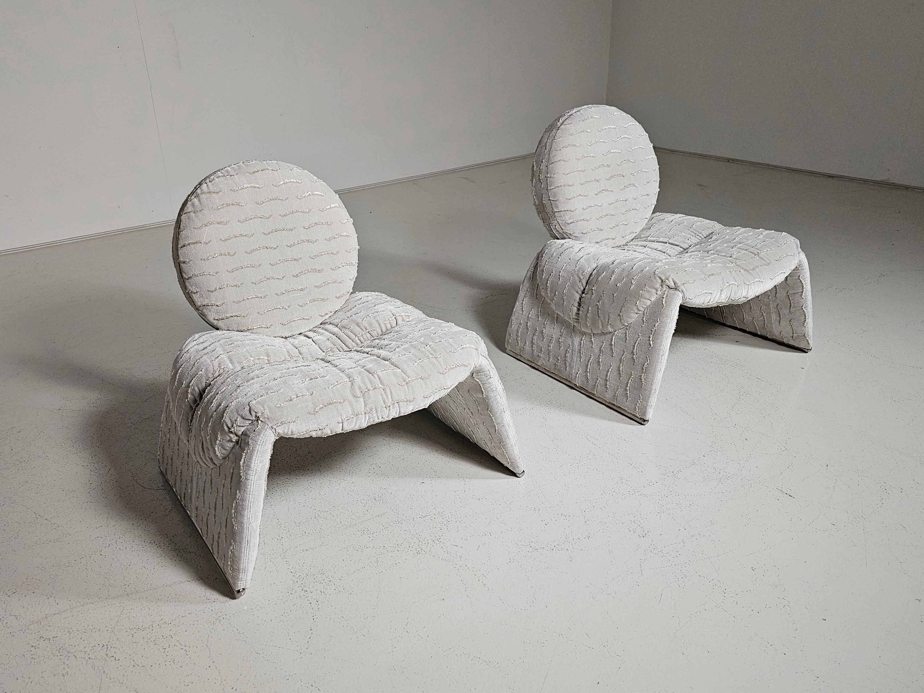 Pair of Calypso lounge chairs by Vittorio Introini for Saporiti, 1970s For Sale 4