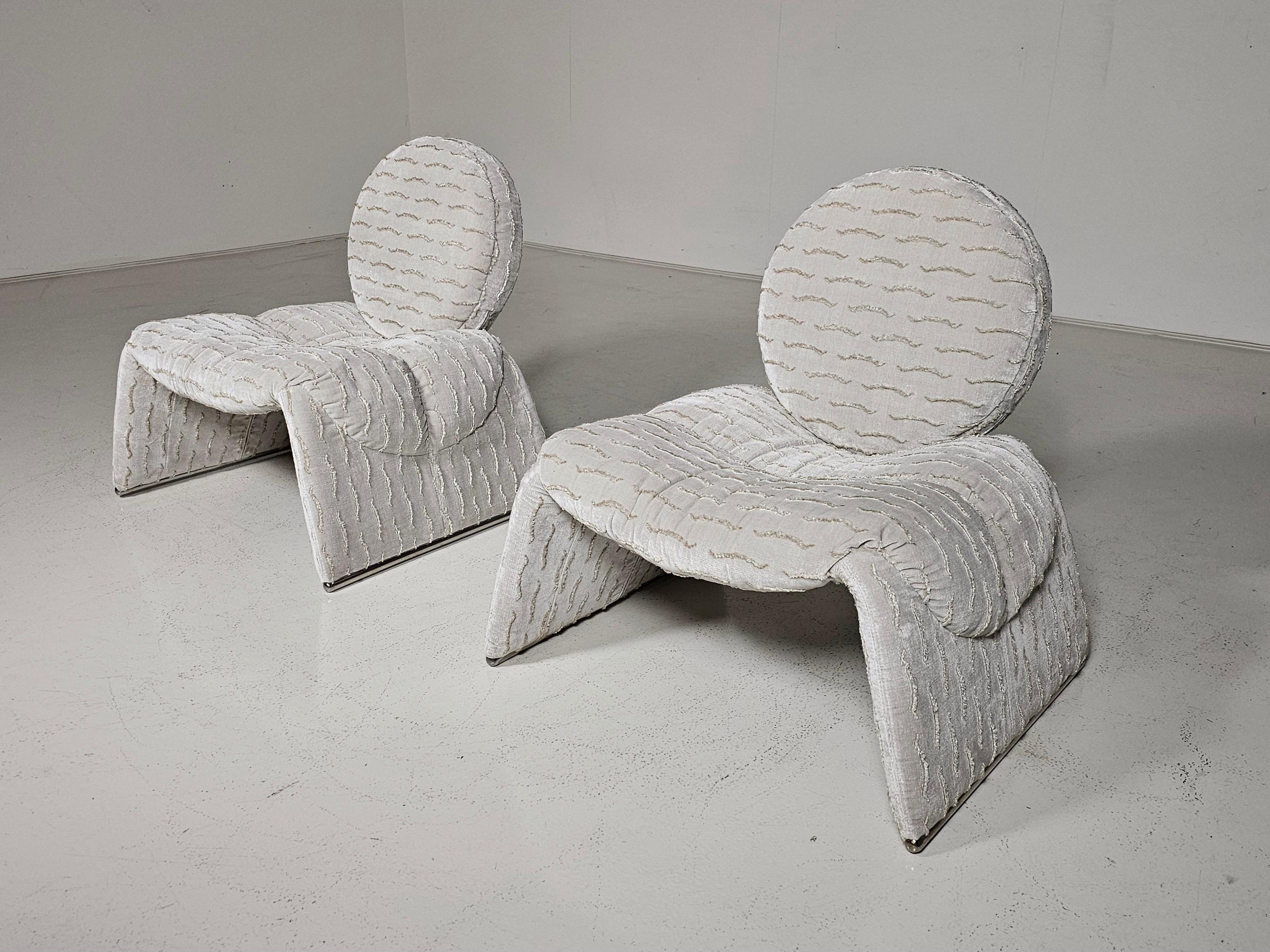 Mid-Century Modern Pair of Calypso lounge chairs by Vittorio Introini for Saporiti, 1970s For Sale