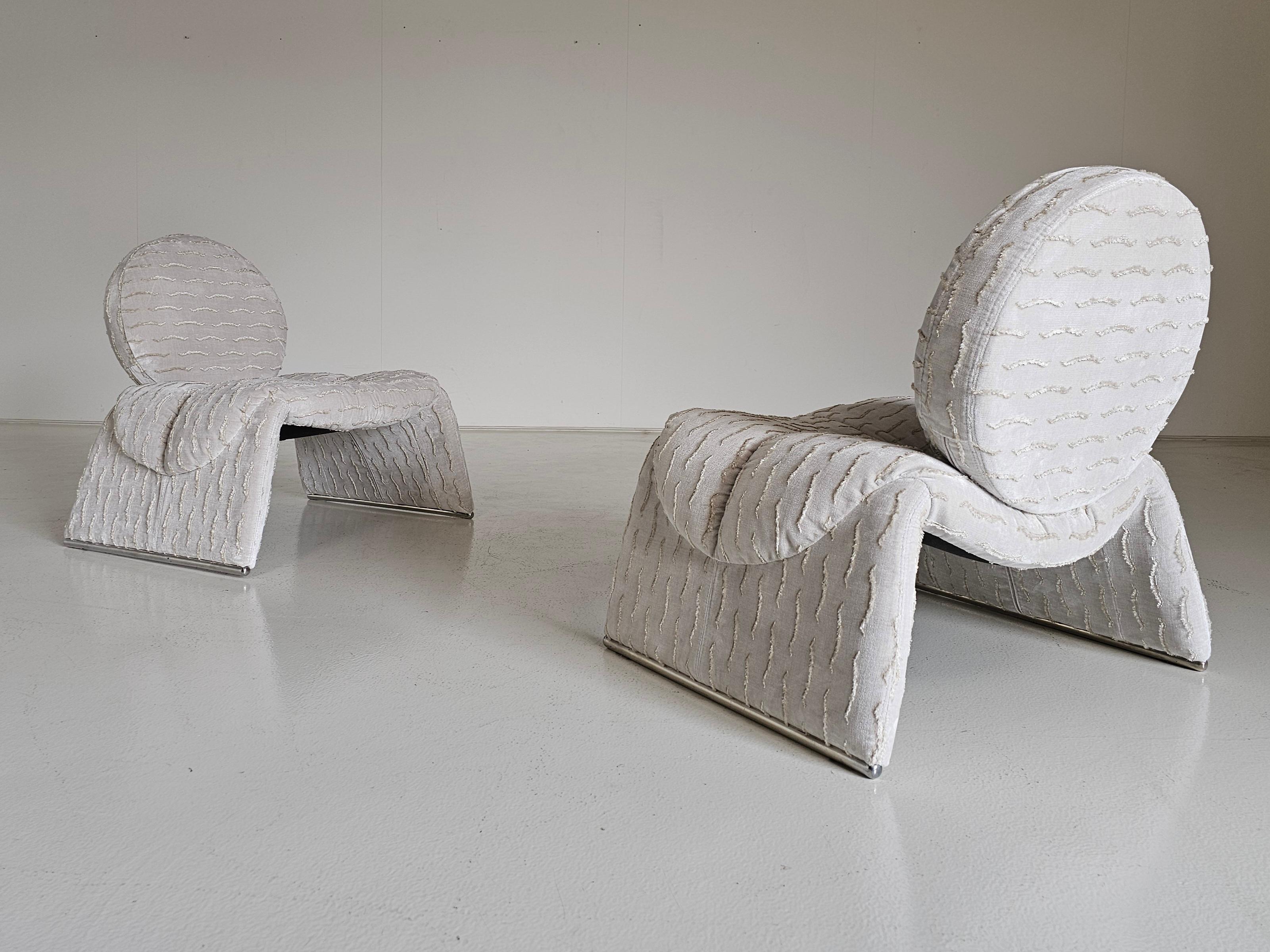 20th Century Pair of Calypso lounge chairs by Vittorio Introini for Saporiti, 1970s For Sale