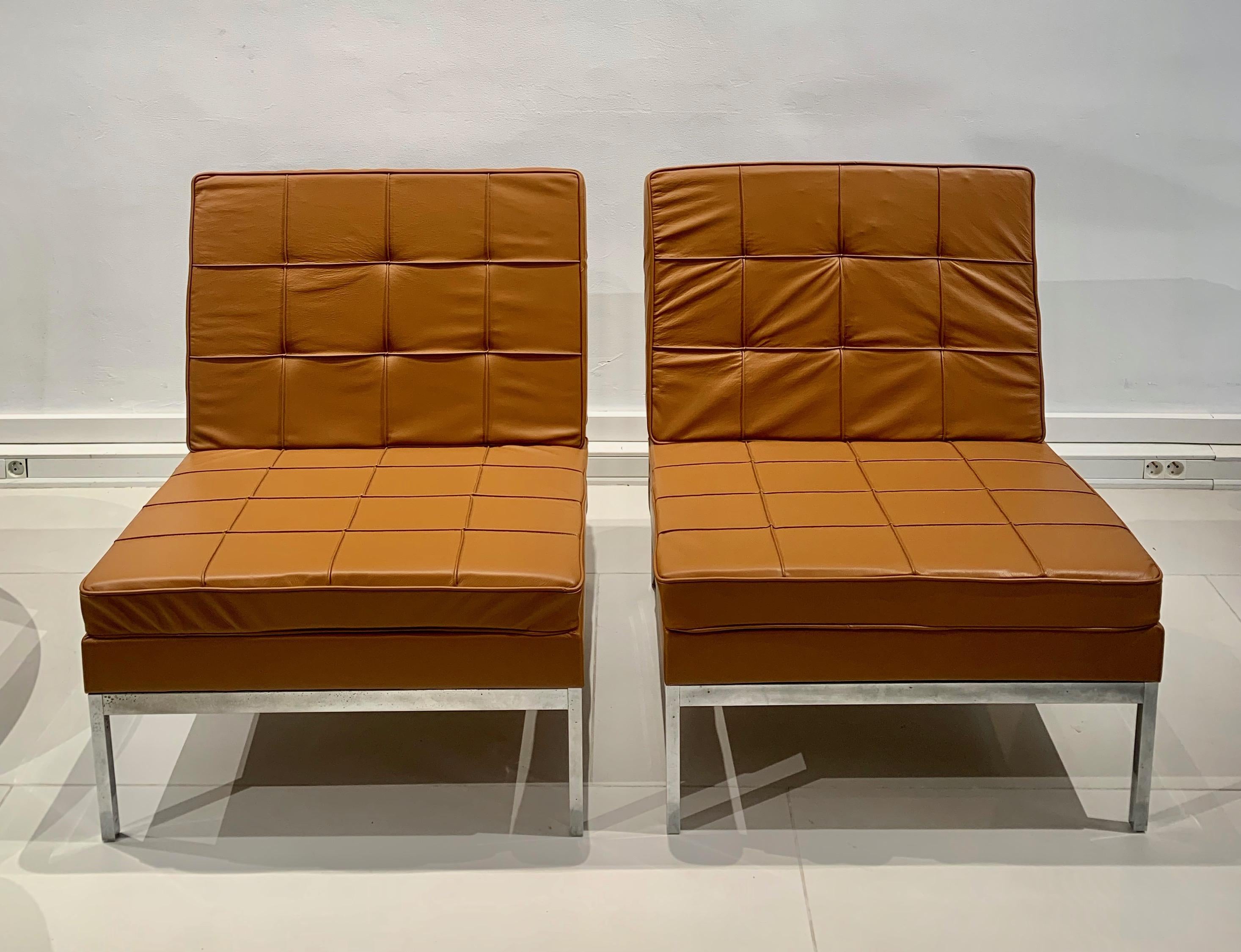 Pair of camel leather armchairs by Florence Knoll for Knoll. Very good condition. The leather is new
Dimensions : H78 x W72 x D67.