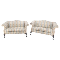 Pareja de loveseat Camelback Tapicería de rayas azules y blancas y florales ¡MENTE!