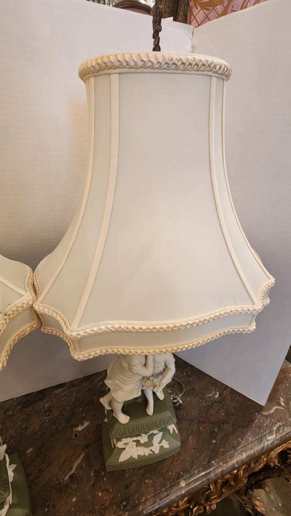 Paire de lampes en porcelaine de style jaspe camée en vente 2