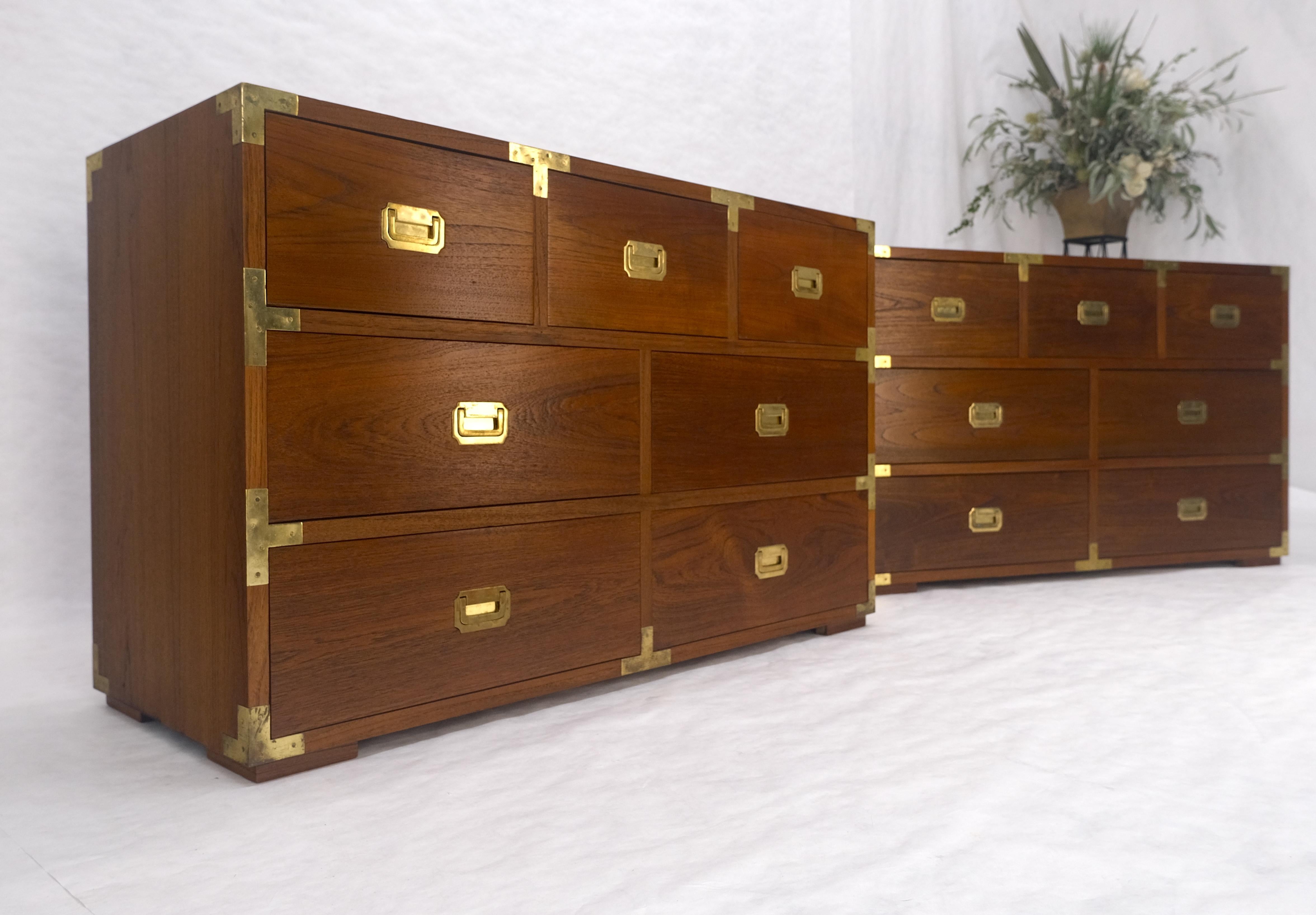 Coppia di cassettiere a coda di rondine in teak massiccio Campaigner Credenza Brass MINT! in vendita 5