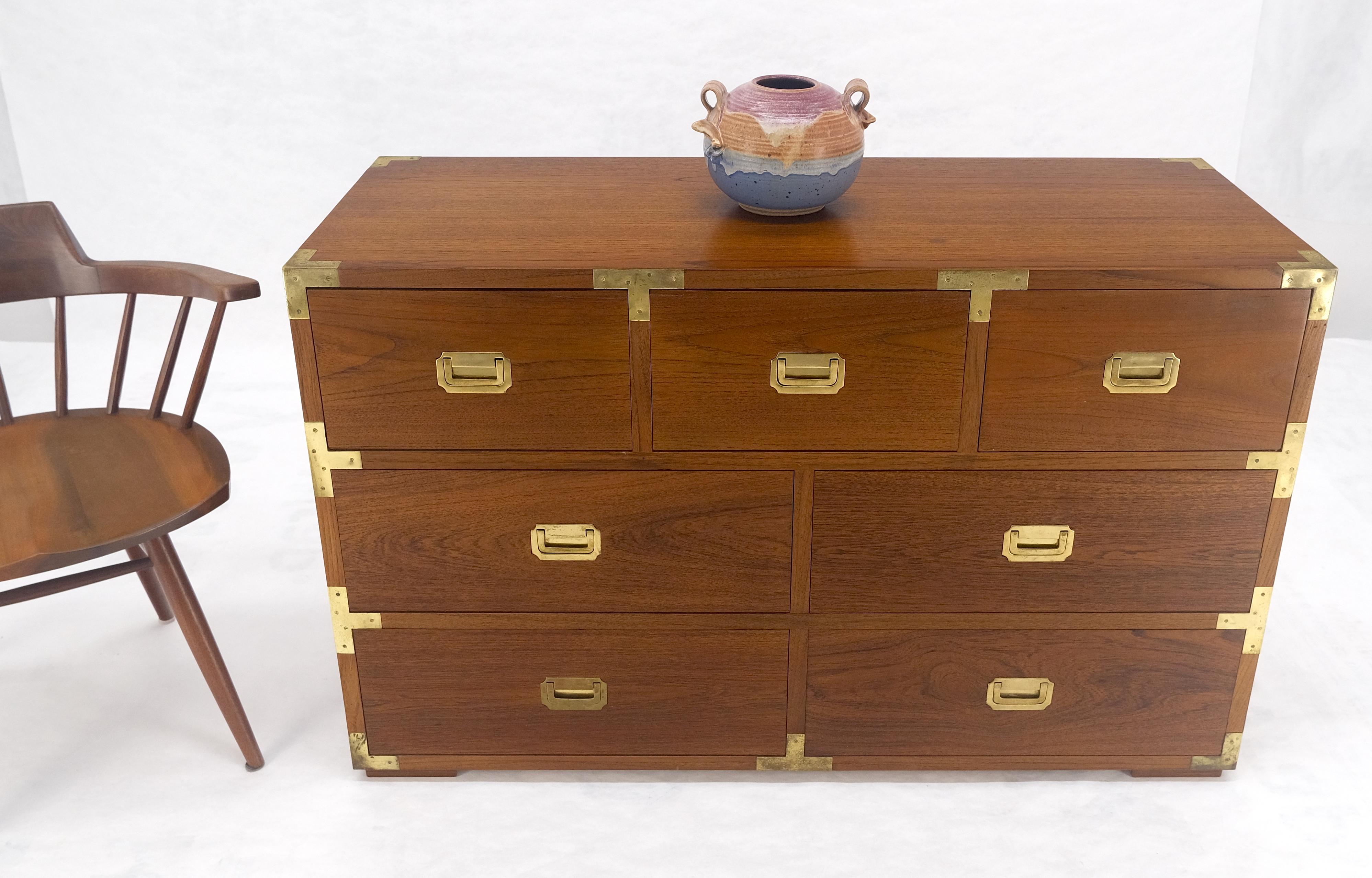 Coppia di cassettiere a coda di rondine in teak massiccio Campaigner Credenza Brass MINT! in vendita 9