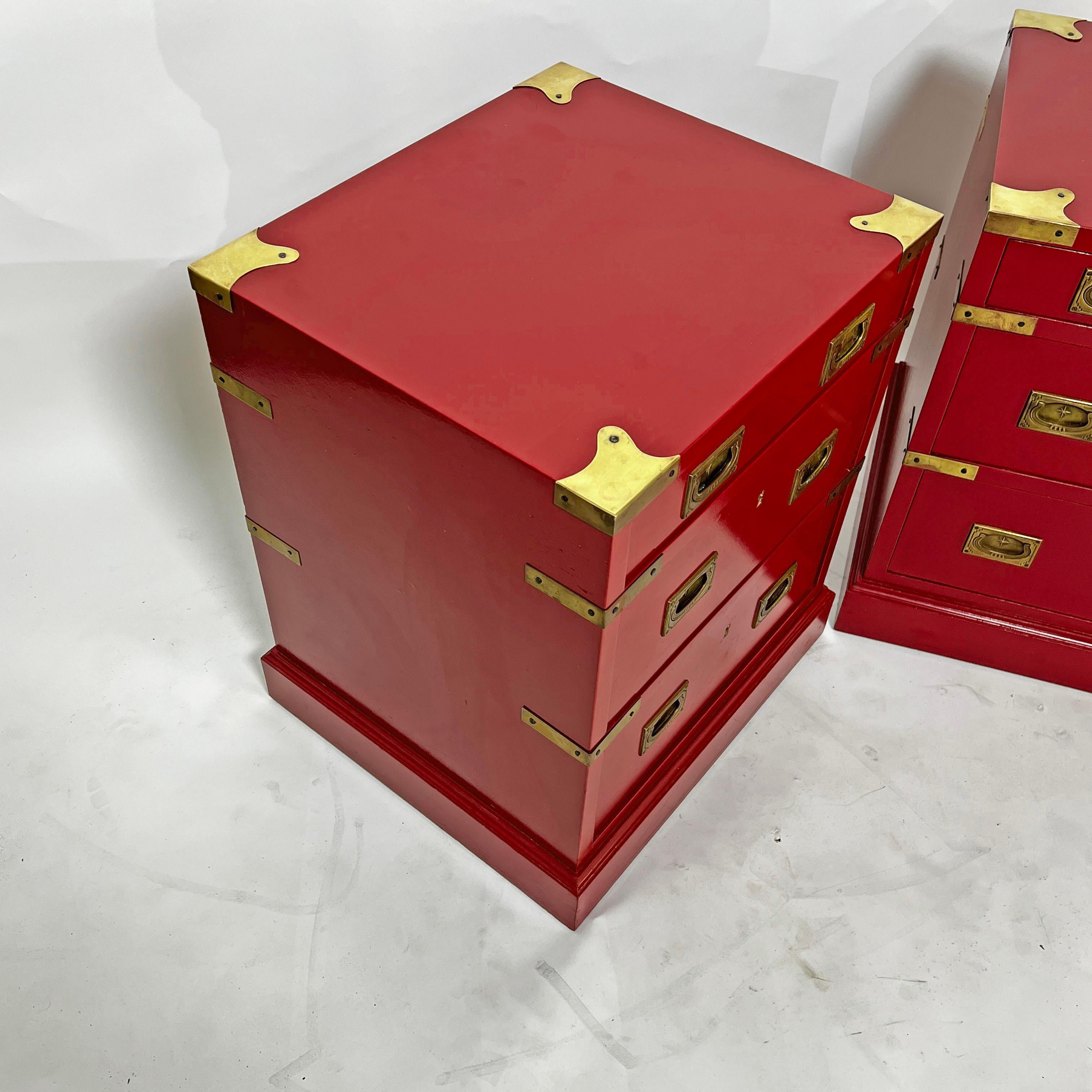 American Pair of Campaign Style Bed Side Tables by Trouvailles Circa 1970s For Sale