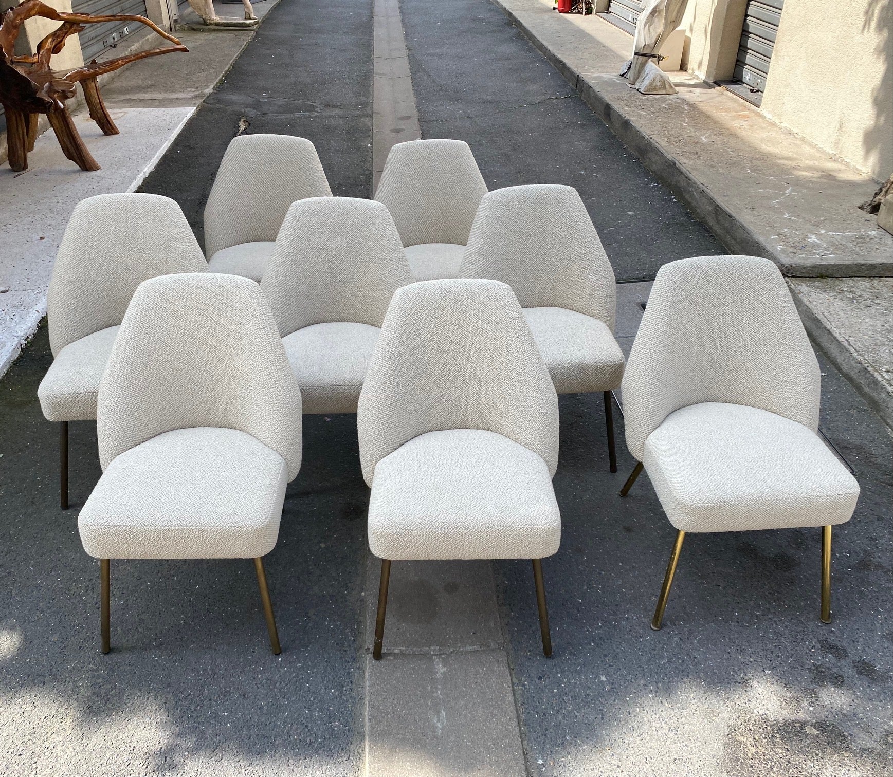Eight Campanula chairs by Carlo Pagani for Arflex, Italy, 1950s
Recently reupholstered with a Bisson Bruneel fabric.