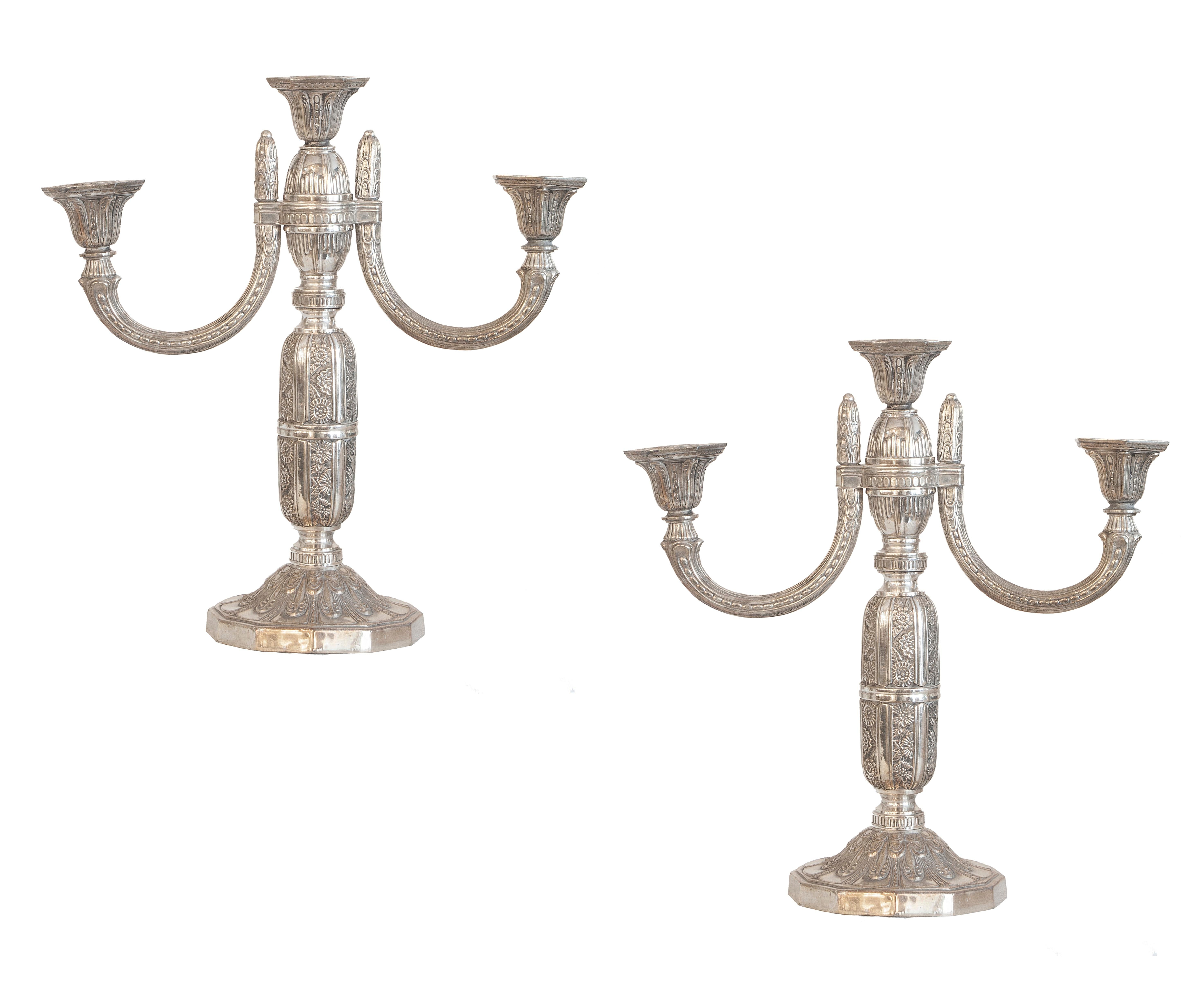 Pair of Candelabras, Art Deco in Silverplated, 1930 For Sale 3
