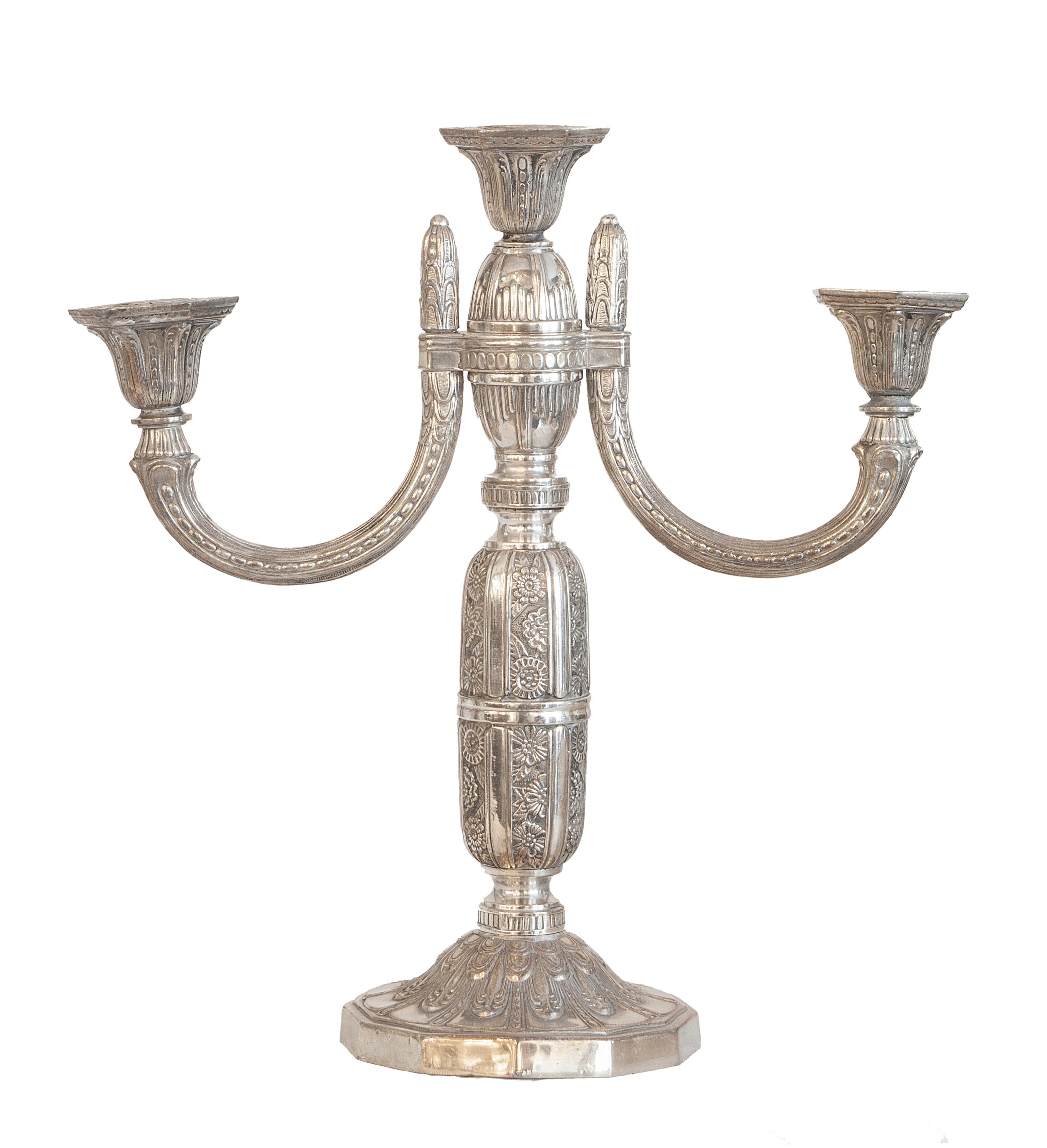 Pair of Candelabras, Art Deco in Silverplated, 1930 For Sale 4