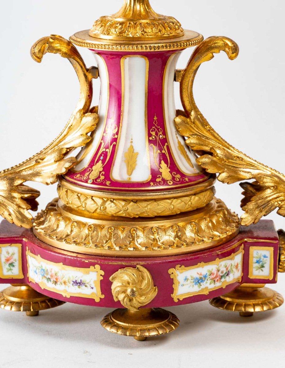 Pair of Candelabras in Gilt Bronze and Sèvres Porcelain End 19th Century In Good Condition In Saint-Ouen, FR