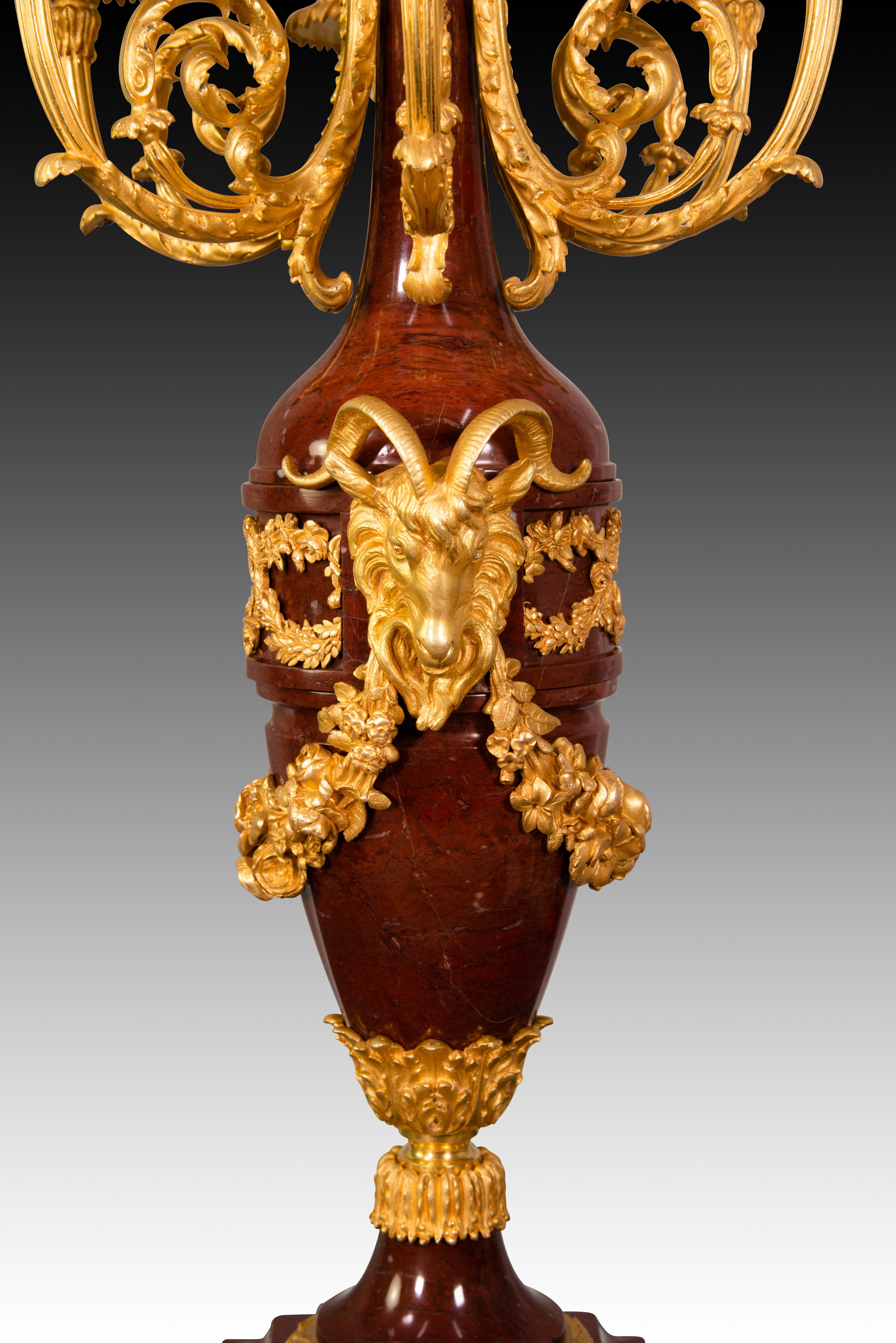 Pair of candelabras. Rouge Griotte marble, gilt bronze. France, 19th century For Sale 3