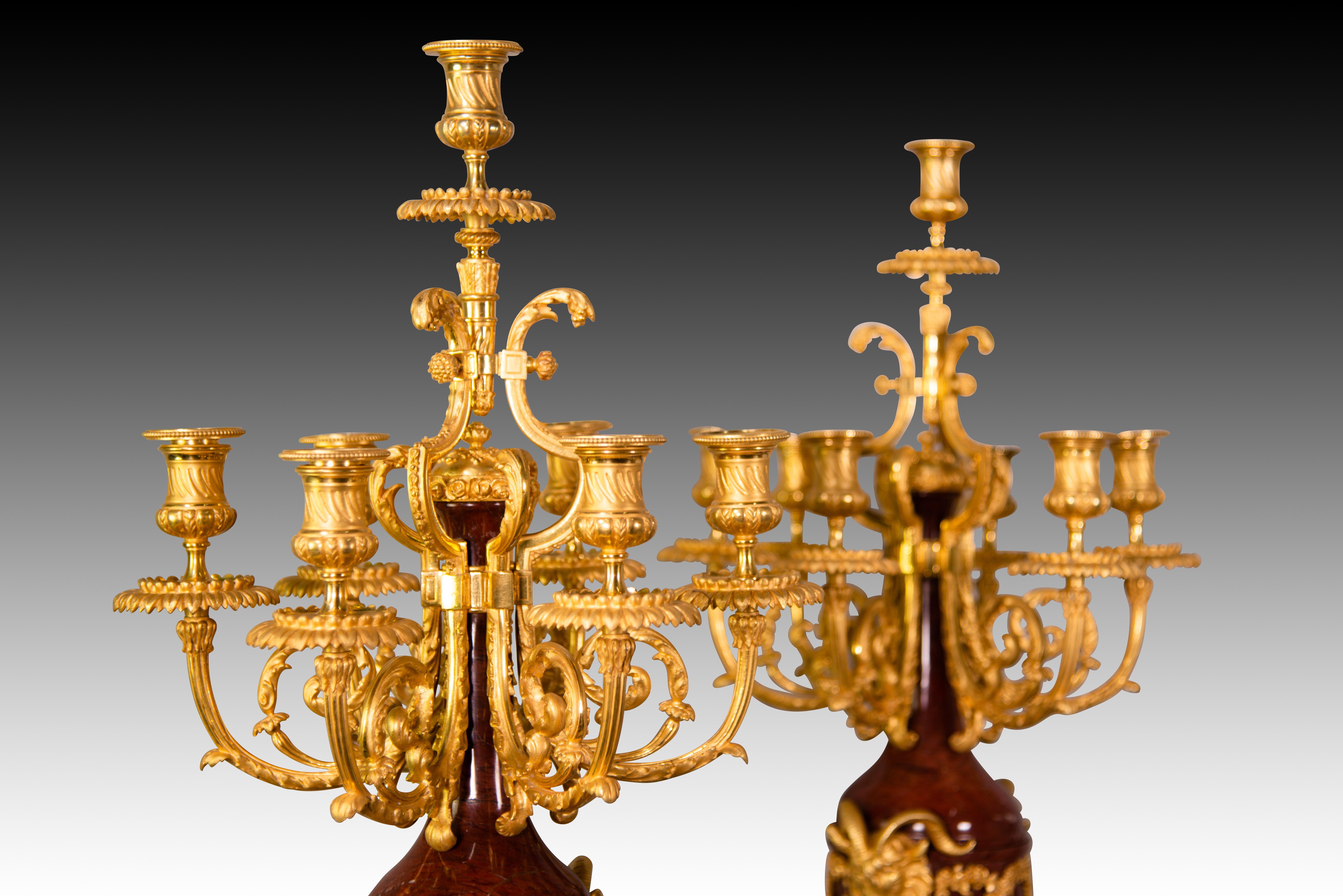 Pair of candelabras. Rouge Griotte marble, gilt bronze. France, 19th century For Sale 1