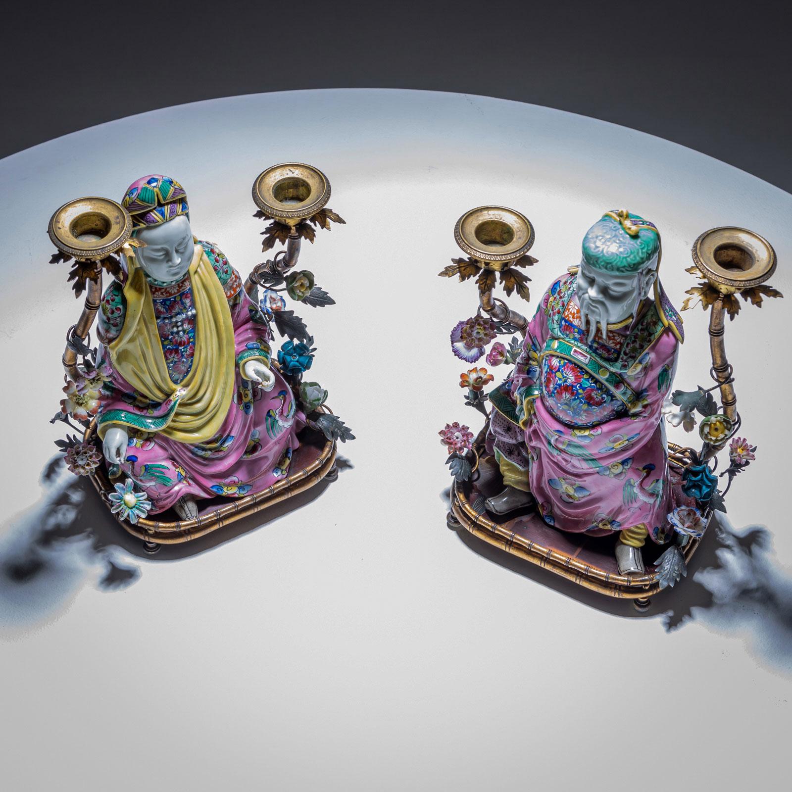 Pair of Candelabras with Chinoiserie Figures, Famille Rose Style, circa 1900 For Sale 5
