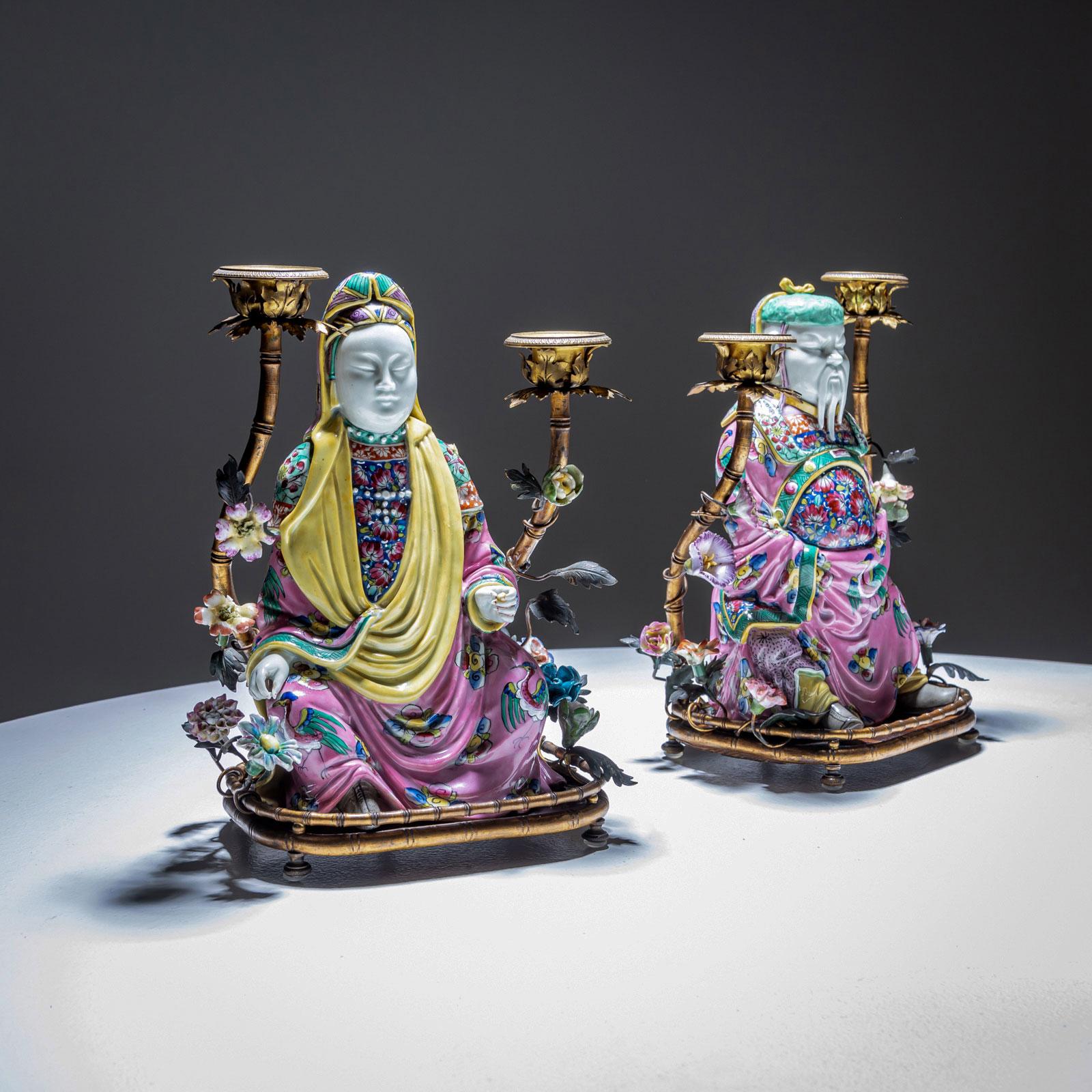 Pair of Candelabras with Chinoiserie Figures, Famille Rose Style, circa 1900 In Good Condition For Sale In Greding, DE