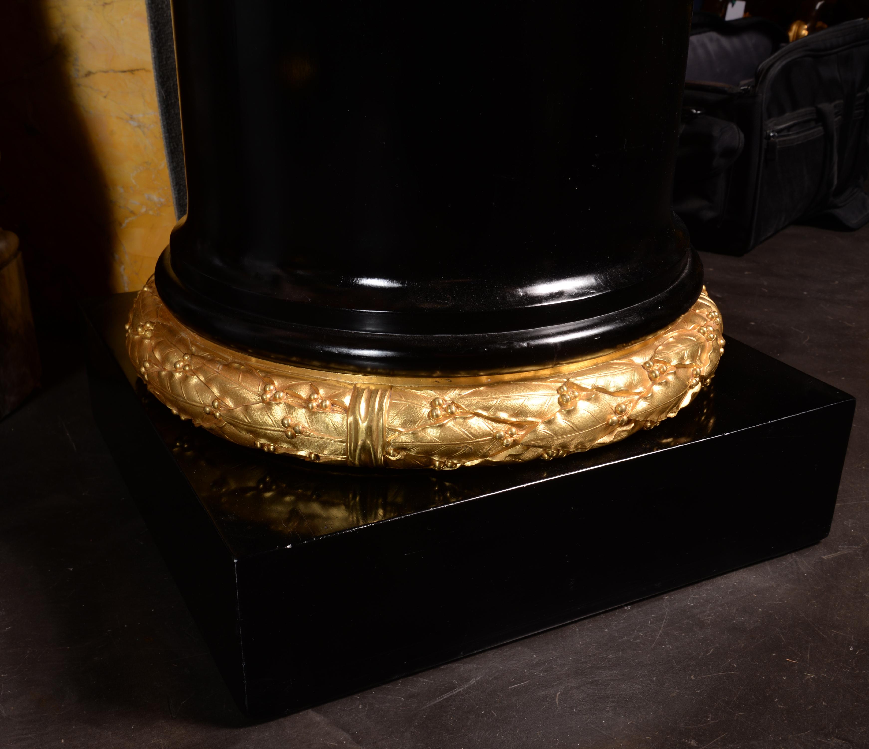 Coppia di candelabri a 9 luci in bronzo dorato, argentato e brunito in vendita 11