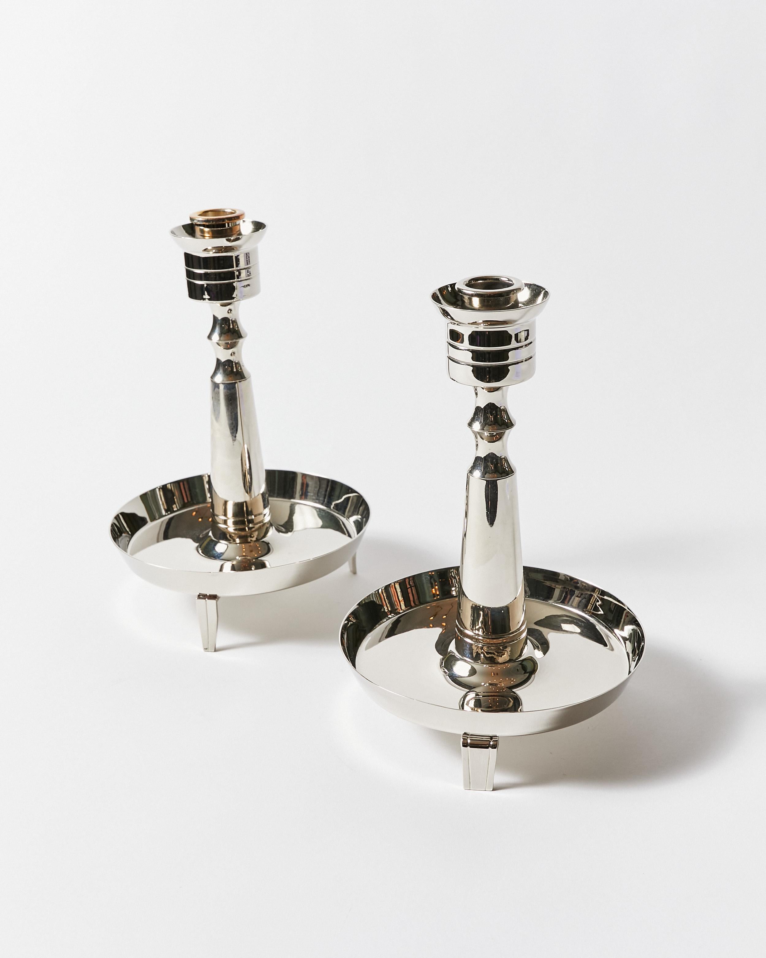 Mid-Century Modern Pair of Candle Holders by Tommi Parzinger for Dorlyn Silversmiths For Sale