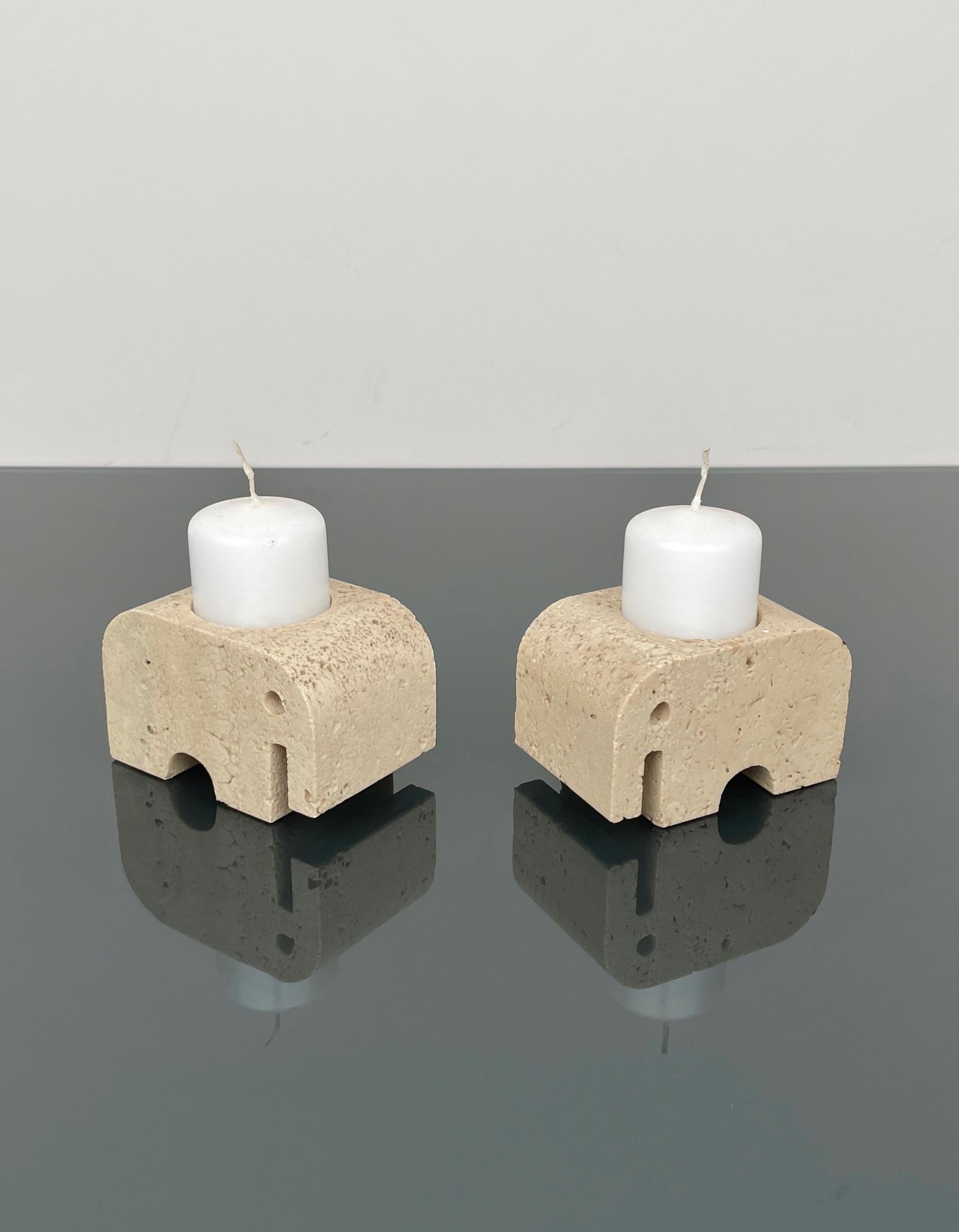 Pair of candle holders in the shape of elephants in travertine marble by Fratelli Mannelli. 

Made in Italy in the 1970s.