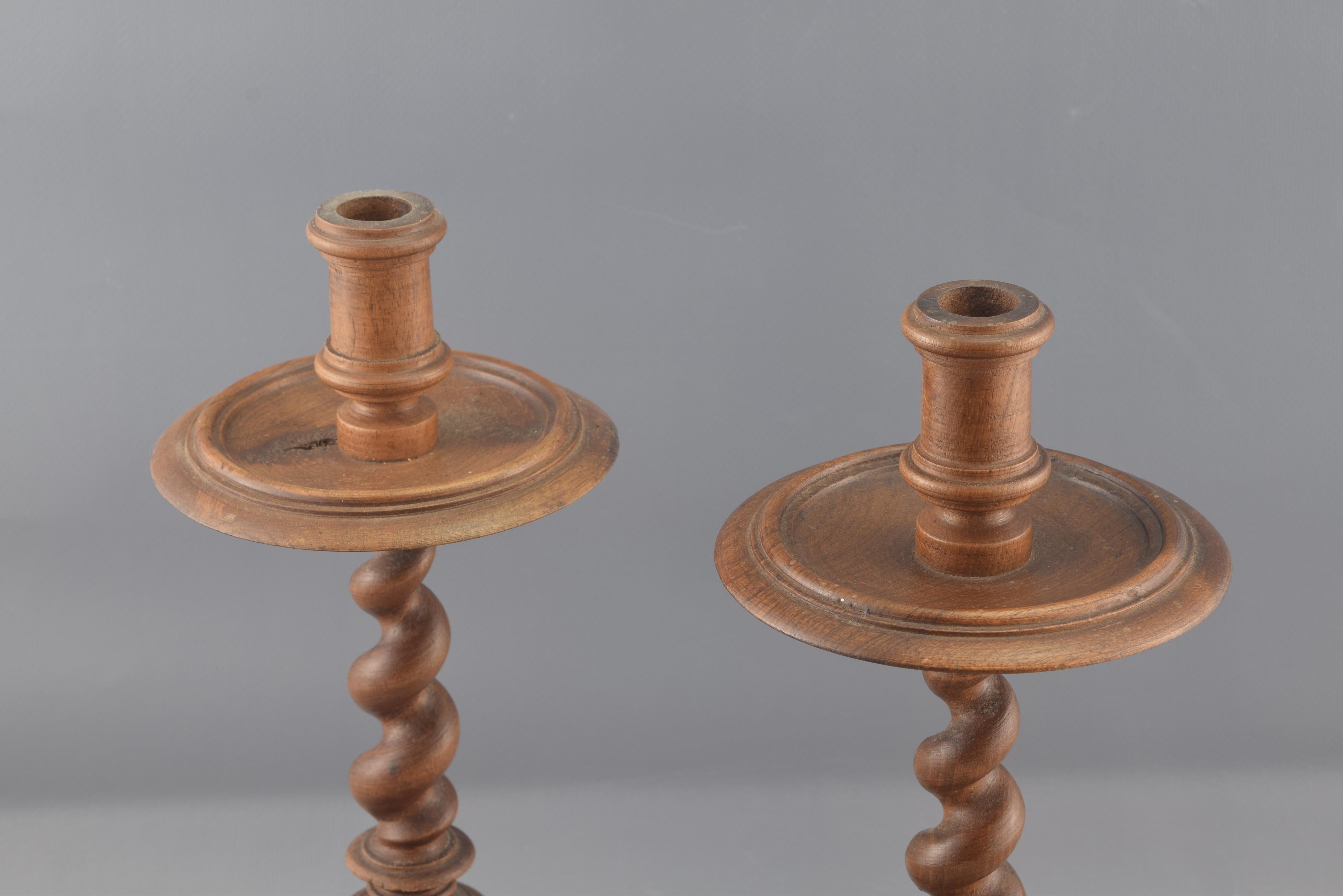 Pair of Candleholders, Turned Wood, 20th Century In Good Condition In Madrid, ES