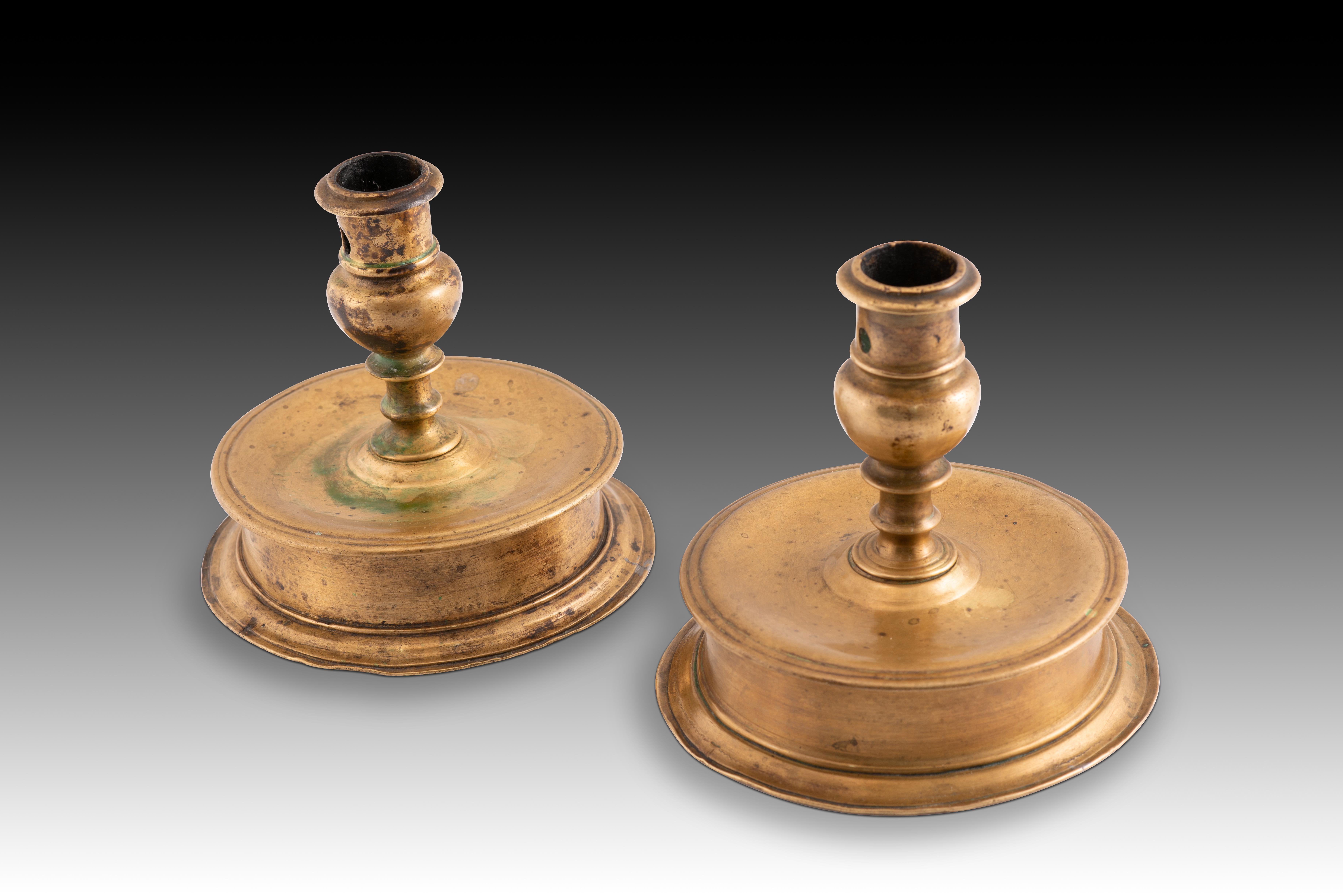 Altro Coppia di candelieri. Bronzo. XVI secolo. in vendita