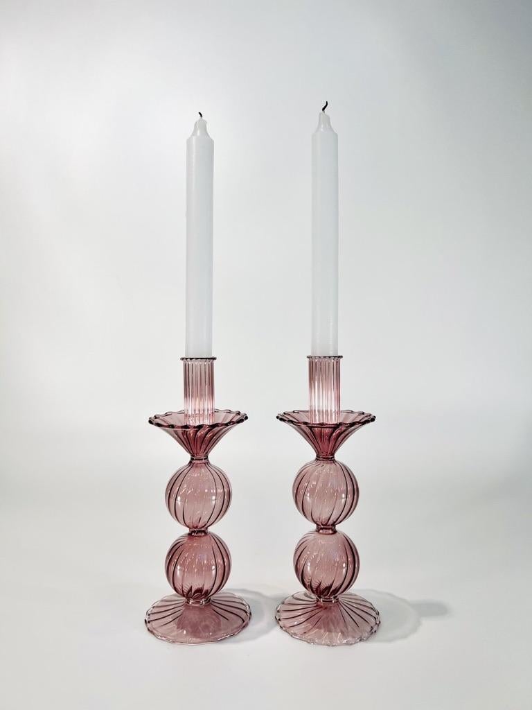 Pareja de candeleros de cristal de Murano atribuidos a Salviati hacia 1930 Otro en venta