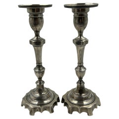 Coppia di candelieri in argento portoghese, circa 19° secolo.