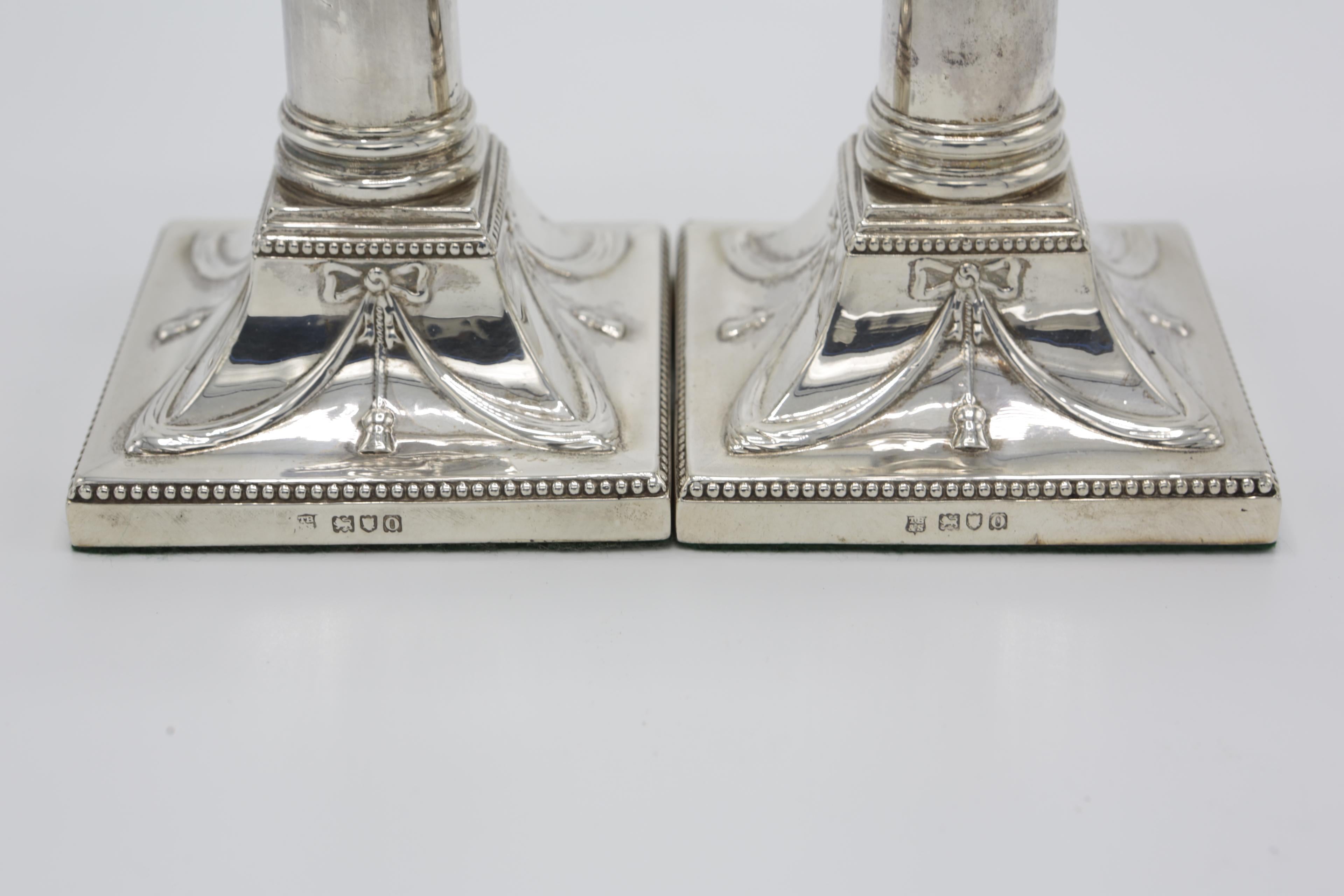 British Pair of Candlesticks, London 1909, 925 Sterling Silver, Hallmarked For Sale