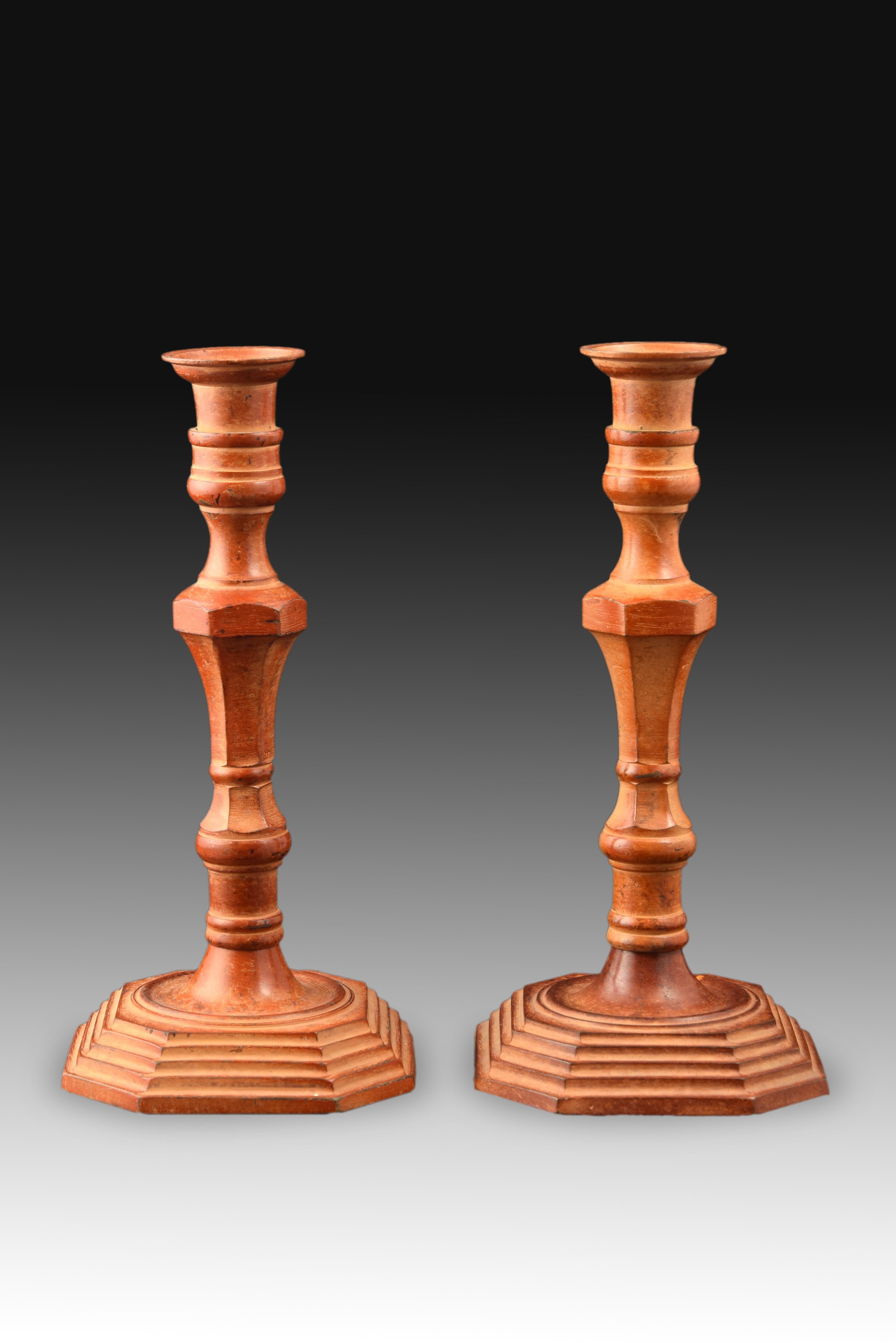 Other Pair of Candlesticks or Candleholders, Patinated Bronze For Sale