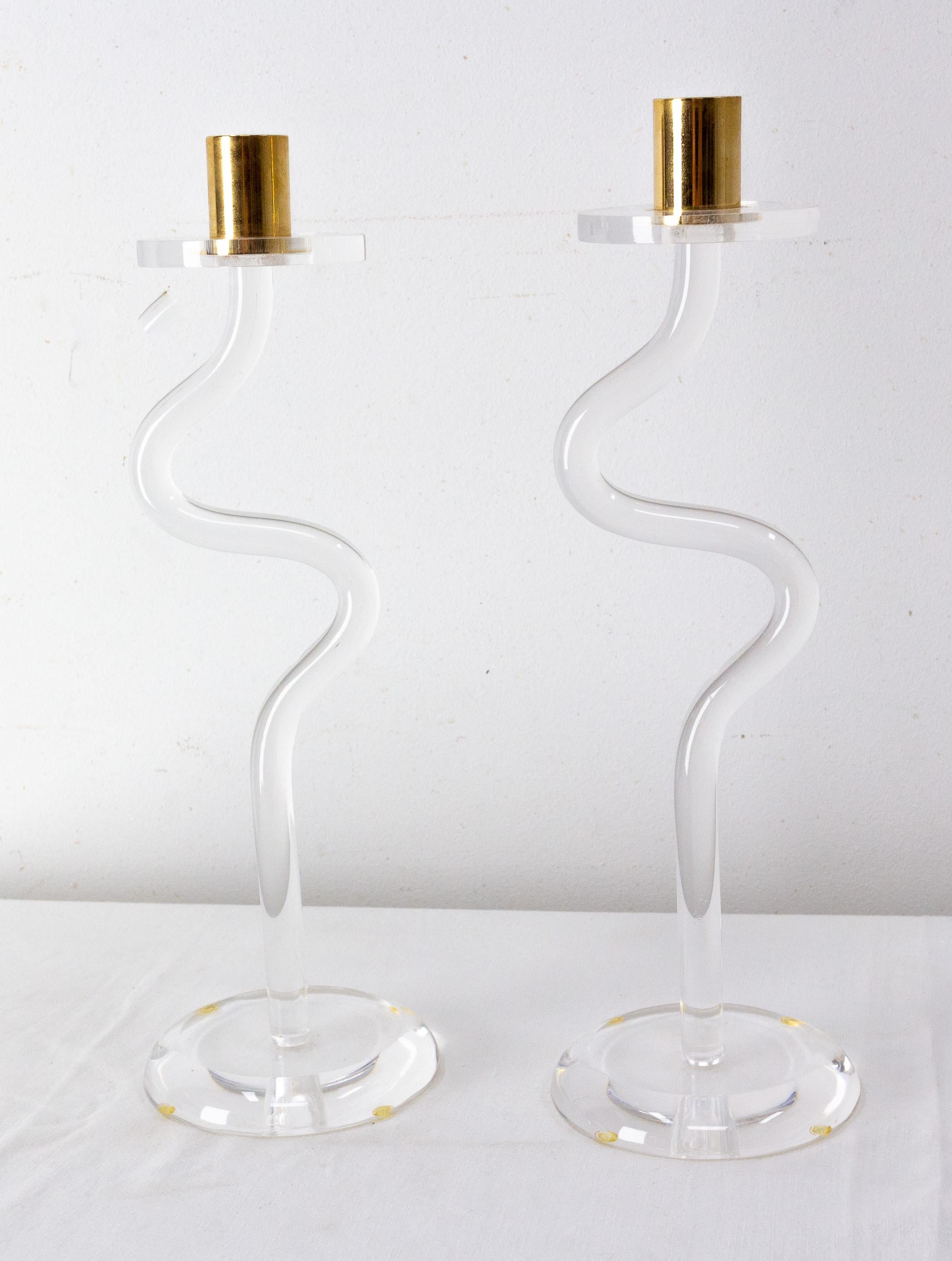 Pair of Candlesticks Polycarbonate Brass Candleholder, French, circa 1980 In Good Condition For Sale In Labrit, Landes