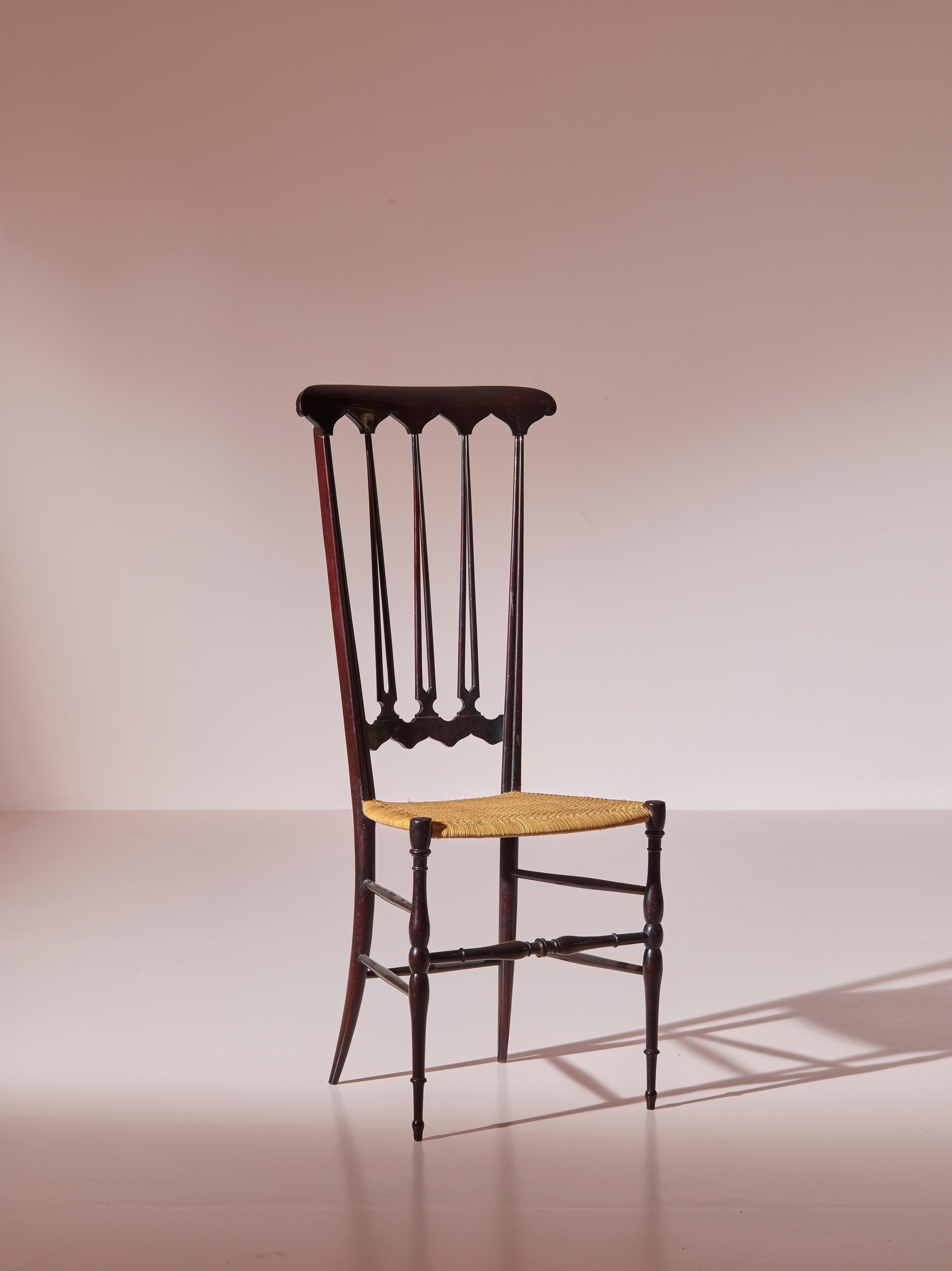 Paar Stühle „Spade“ aus Schilfrohr und Buche mit hoher Rückenlehne, hergestellt in Chiavari, Italien 1960er Jahre (Mitte des 20. Jahrhunderts) im Angebot