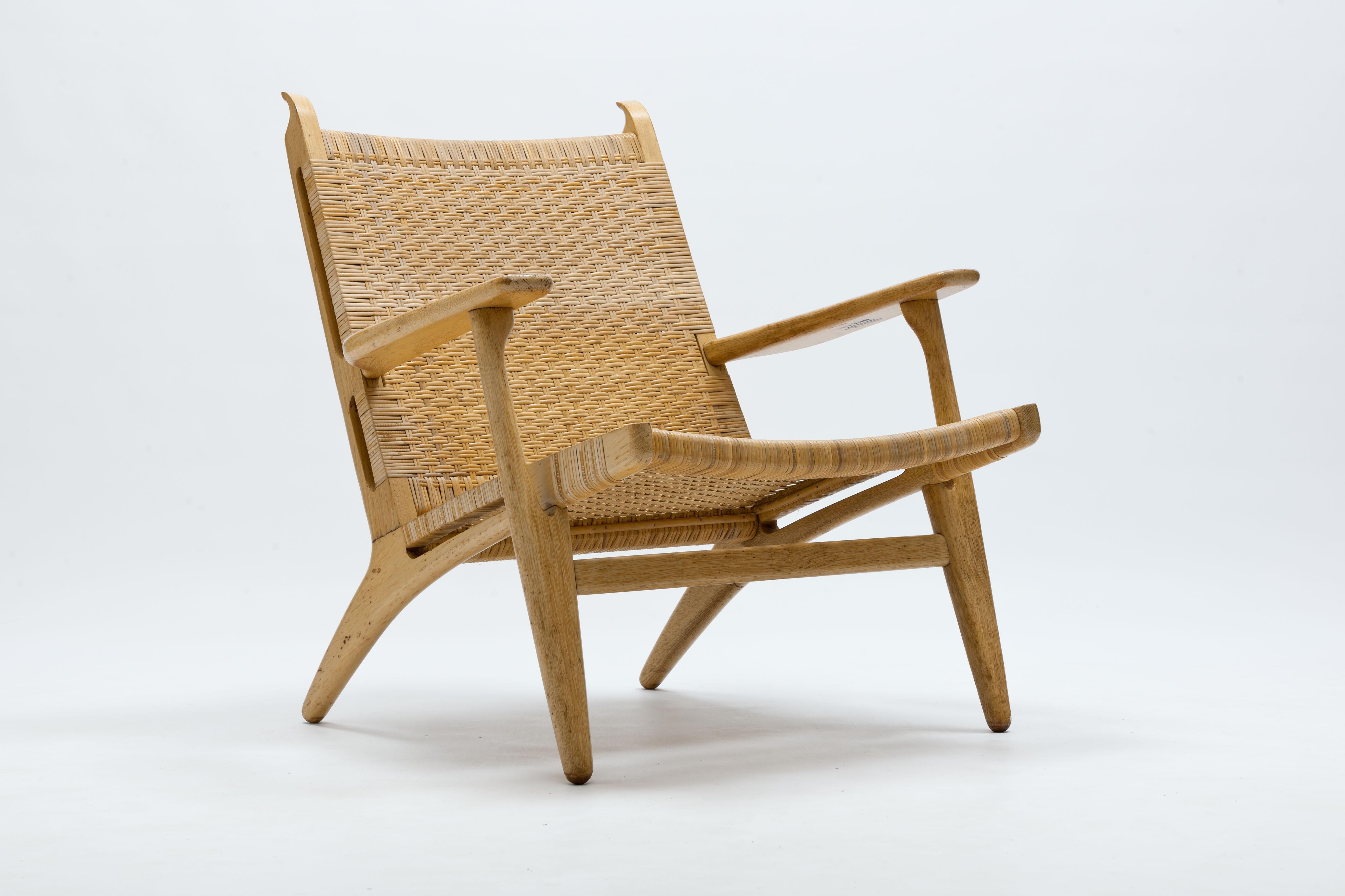 Pair of Cane and Oak Hans Wegner CH27 Lounge Chairs, Carl Hansen & Son 3