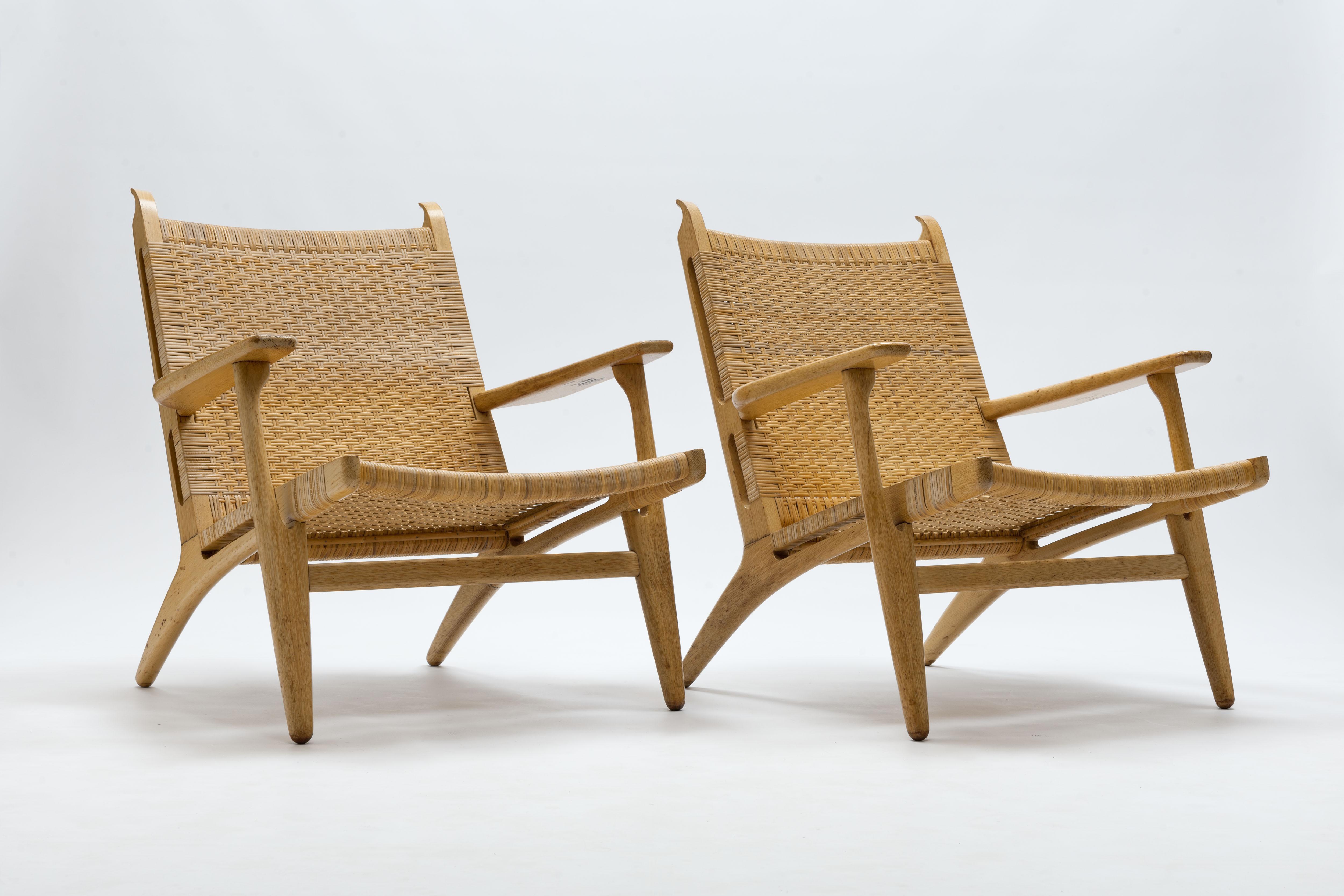 Pair of Cane and Oak Hans Wegner CH27 Lounge Chairs, Carl Hansen & Son 8