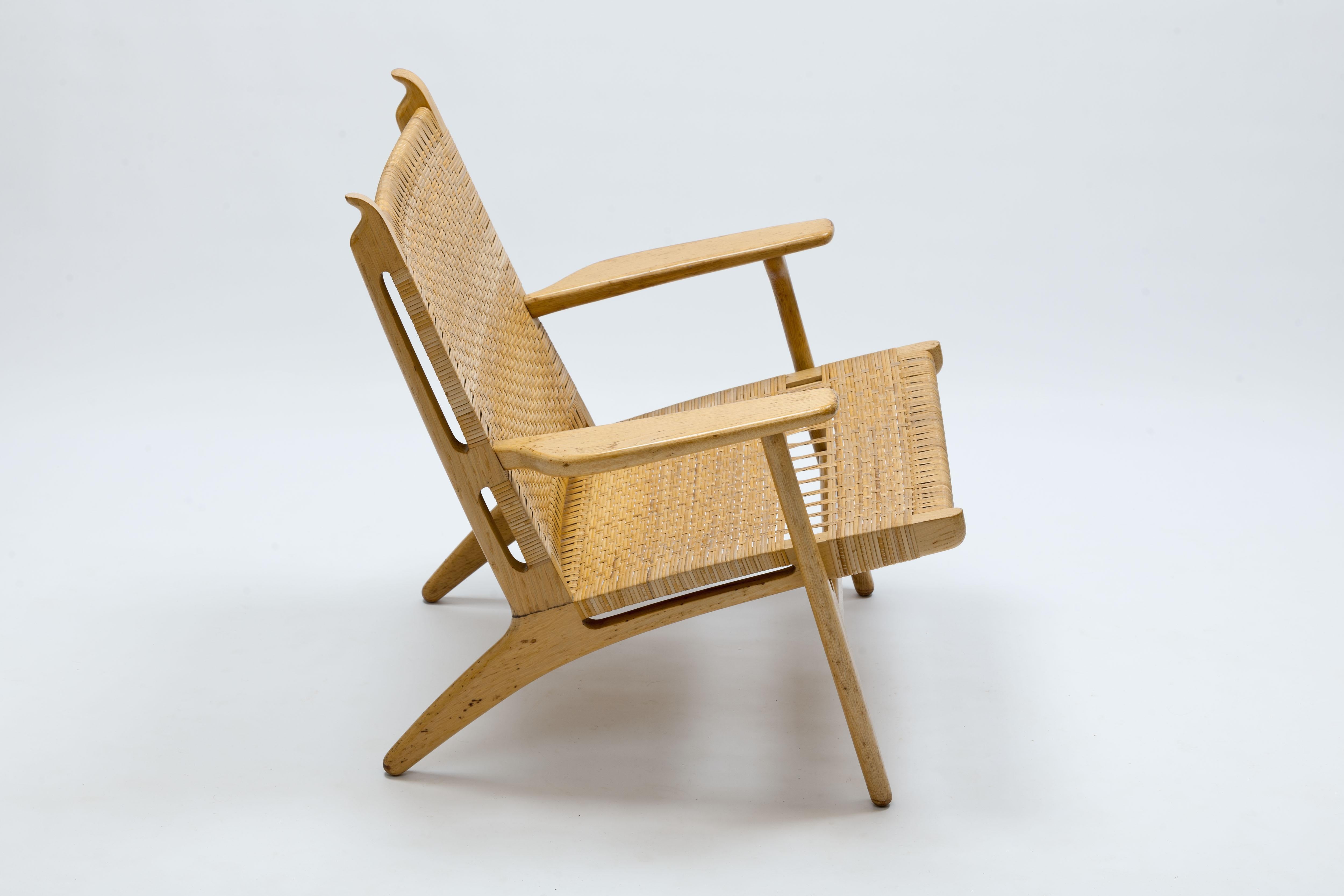 Mid-20th Century Pair of Cane and Oak Hans Wegner CH27 Lounge Chairs, Carl Hansen & Son
