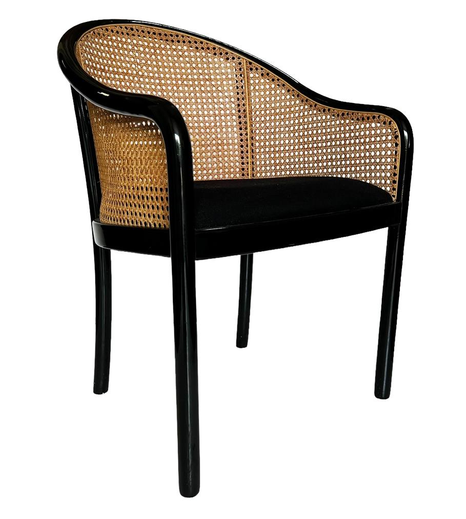 Canne Paire de fauteuils d'appoint italiens modernes du milieu du siècle dernier, d'après Ward Bennet