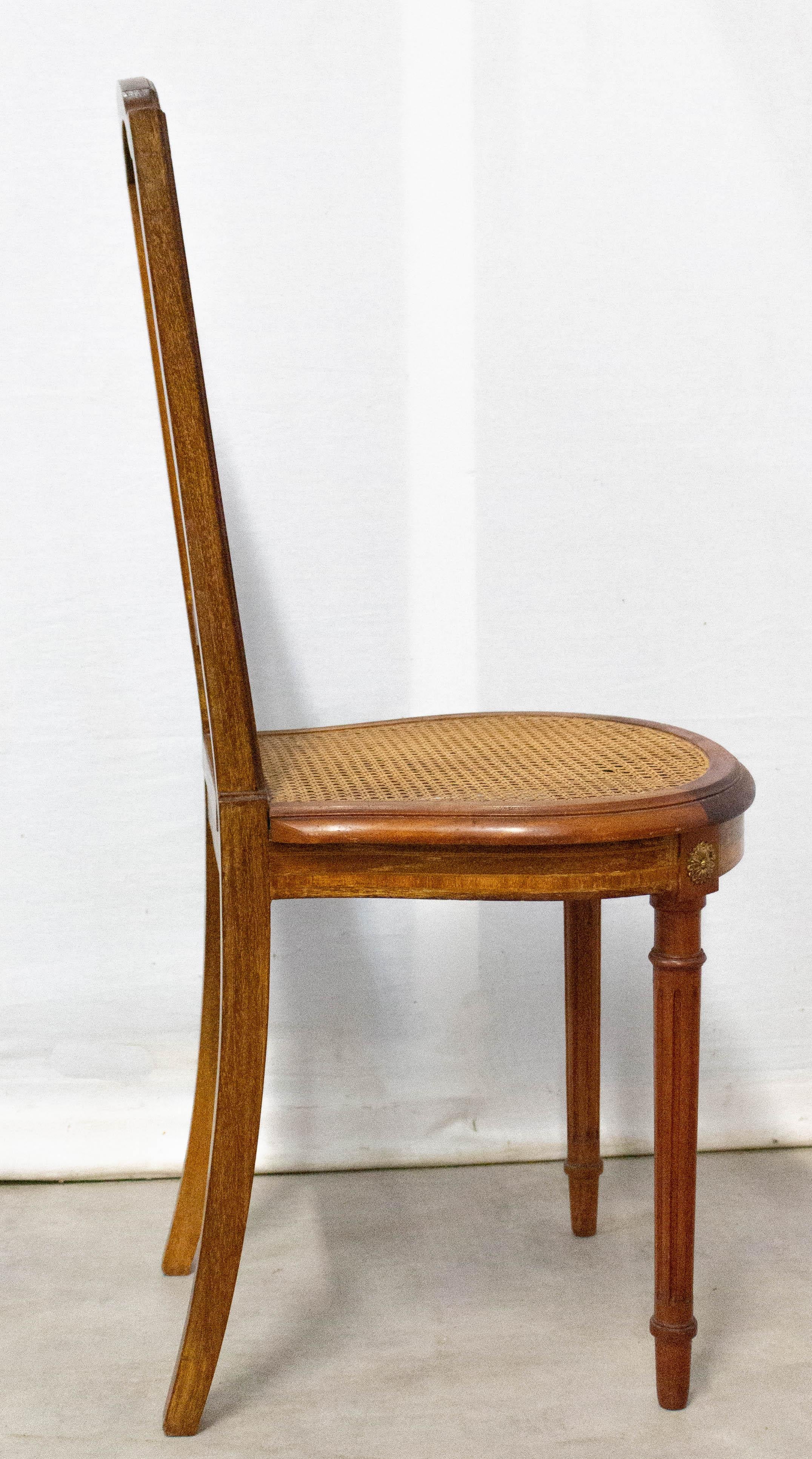 20ième siècle Paire de chaises de salle à manger ou chaises d'appoint cannées de style Louis XVI français en vente