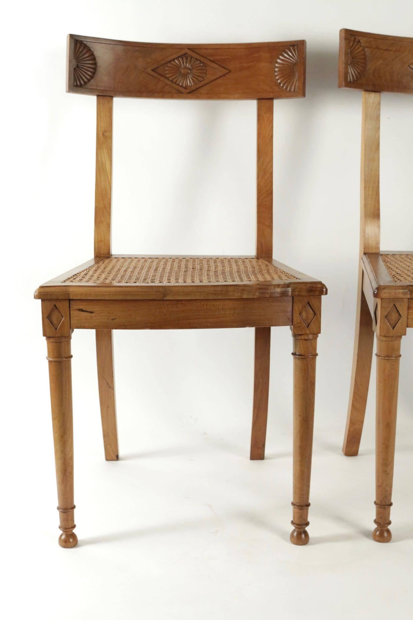 Pair of caned seat chairs from the restoration period 19th century.
Measures: H 84cm, L 45cm, P 38cm.
 