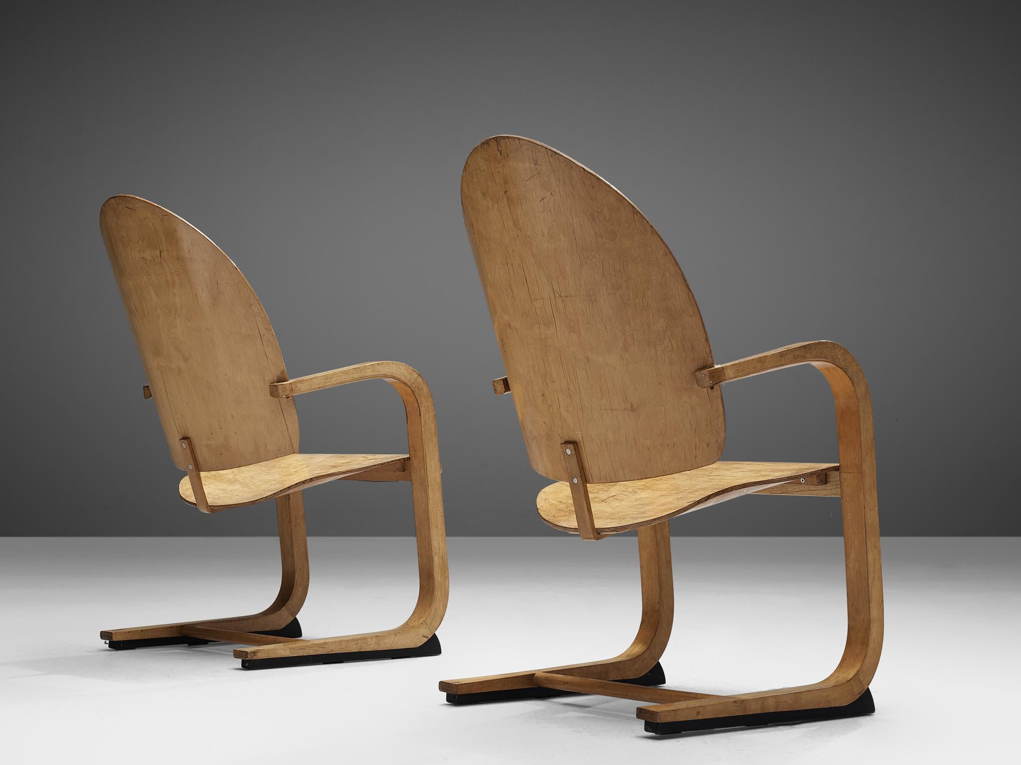 Mid-20th Century Pair of Cantilever Armchairs in Birch, 1930s