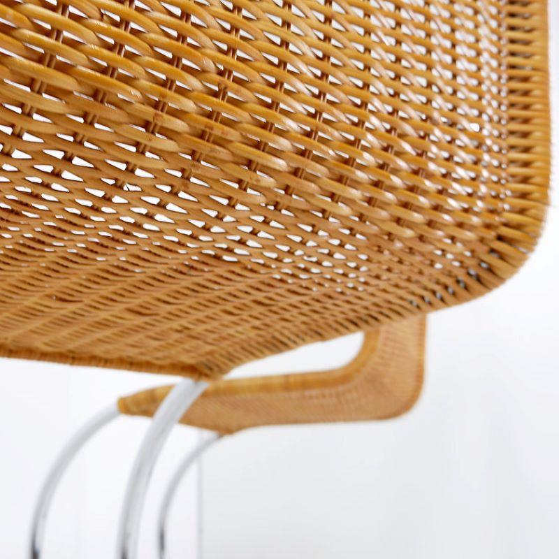 Osier Paire de chaises cantilever en chrome et osier dans le style de Mies Van der Roye en vente