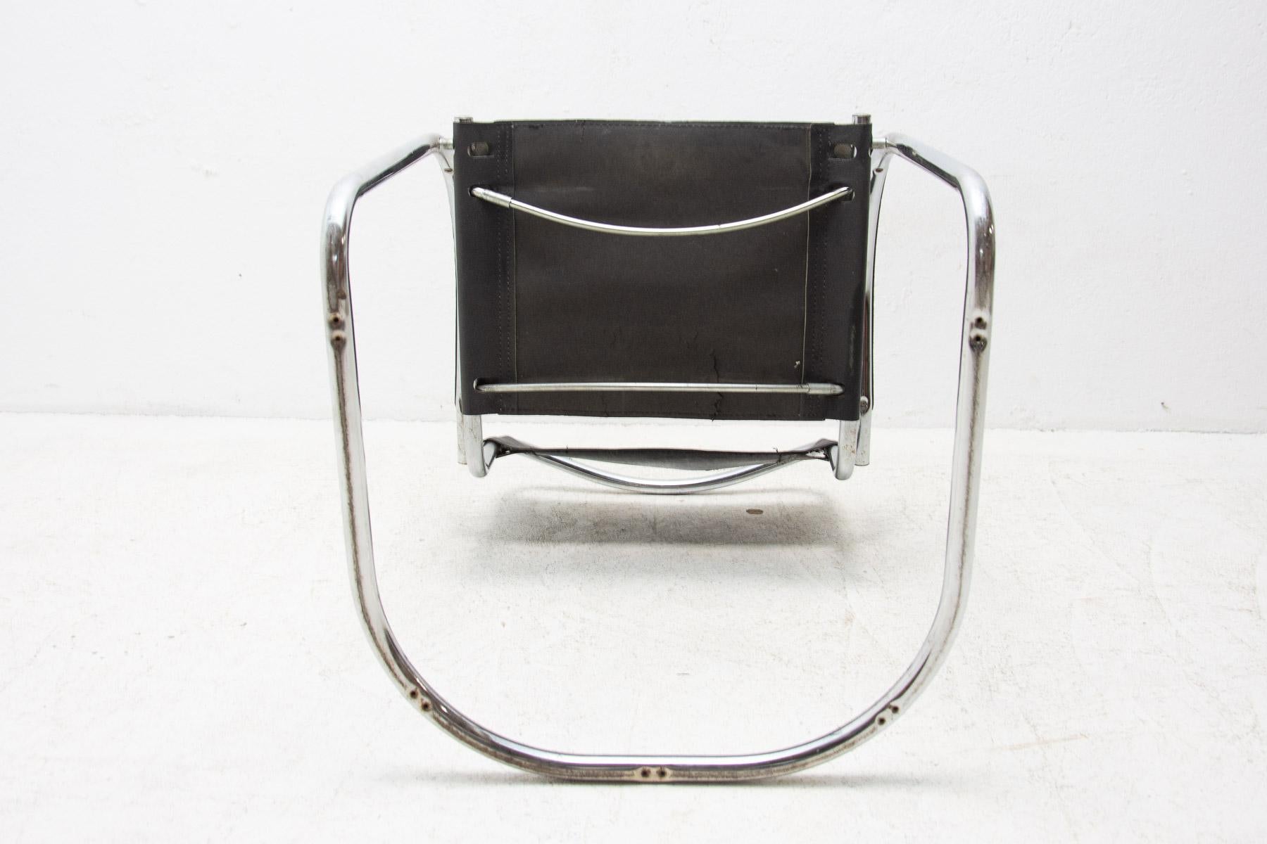 Paire de fauteuils en acier tubulaire en porte-à-faux, années 1970, Europe en vente 12