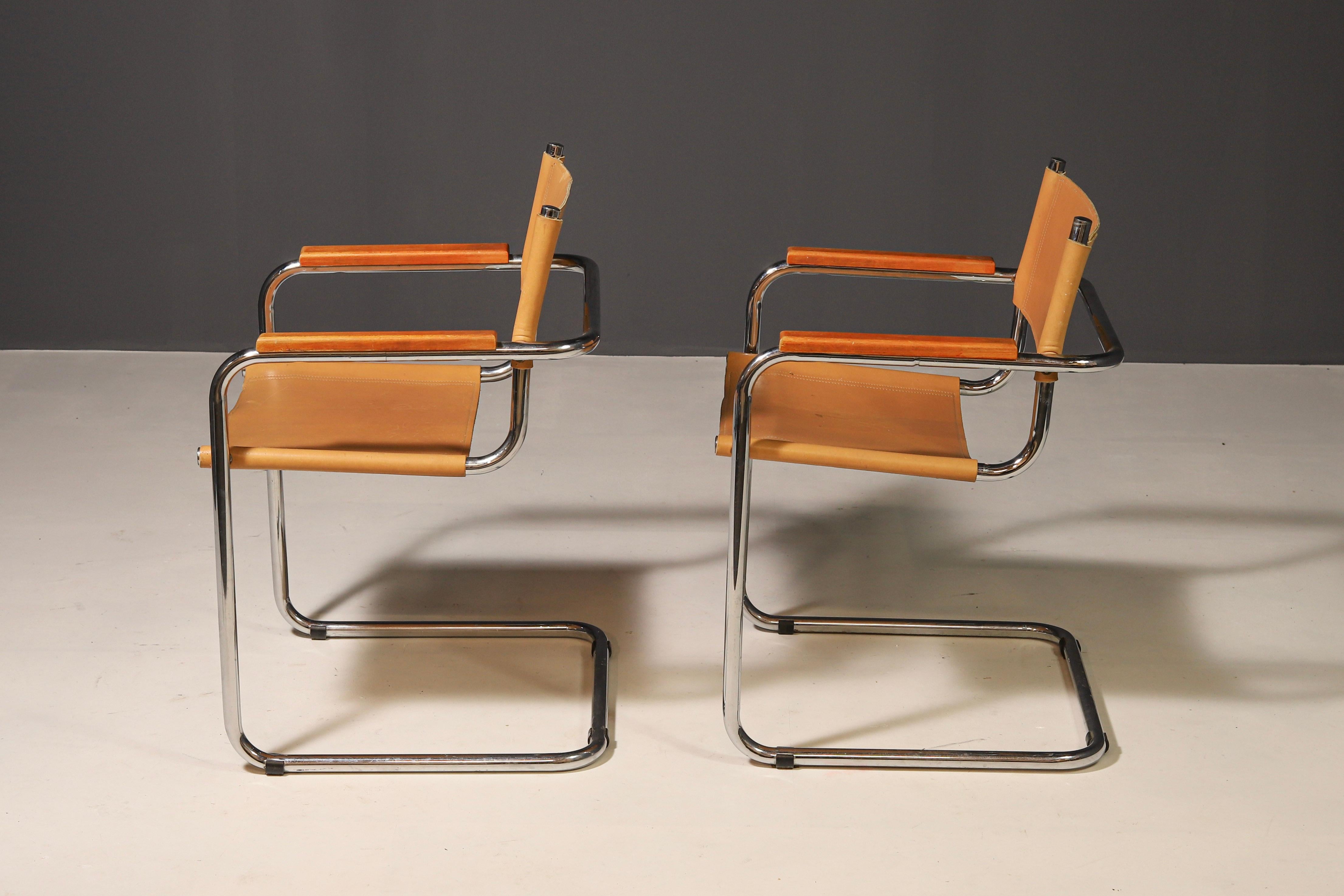 Pair of Cantilever Tubular Steel Armchairs by Marcel Breuer, 1970´s For Sale 10