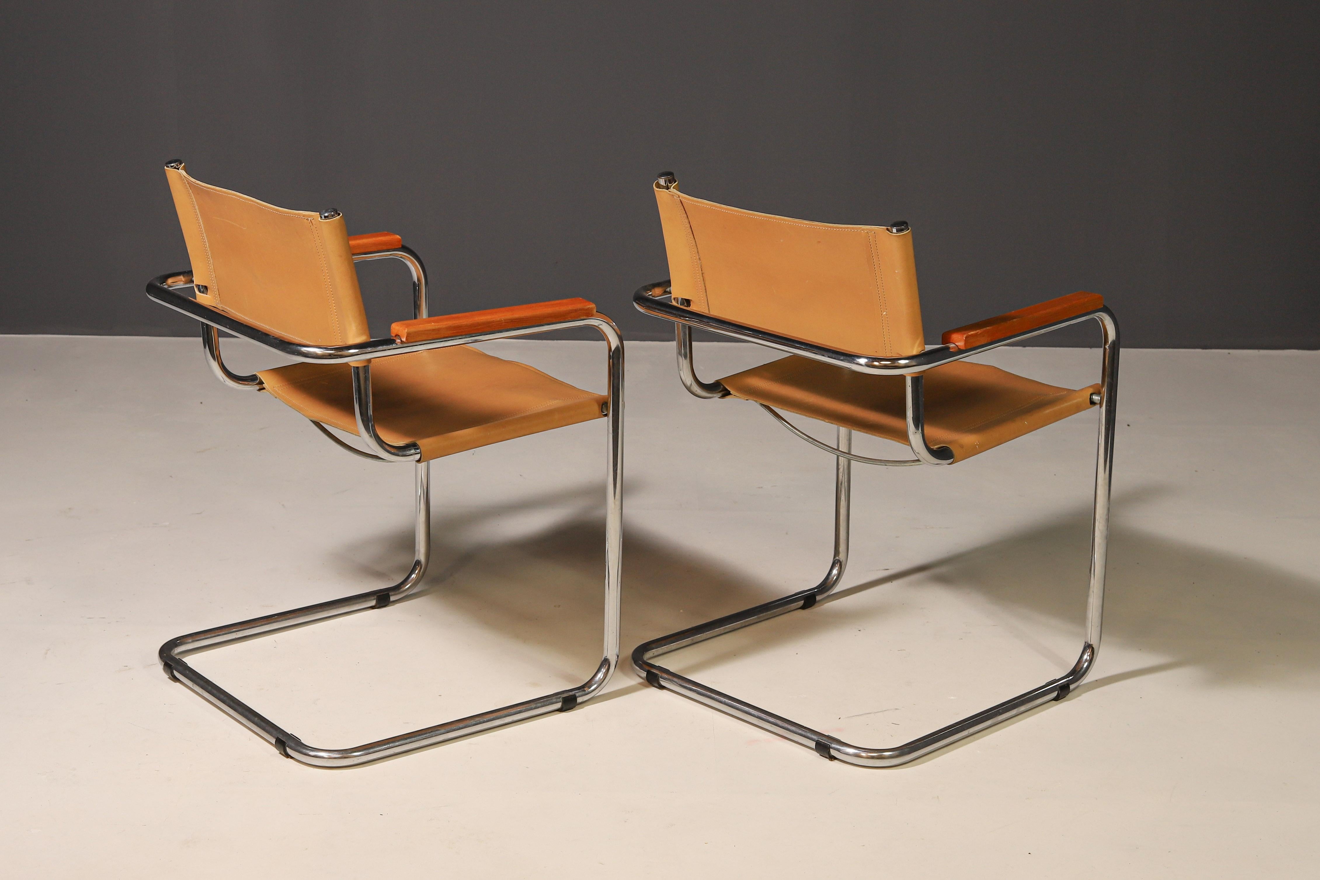 Chrome Pair of Cantilever Tubular Steel Armchairs by Marcel Breuer, 1970´s For Sale