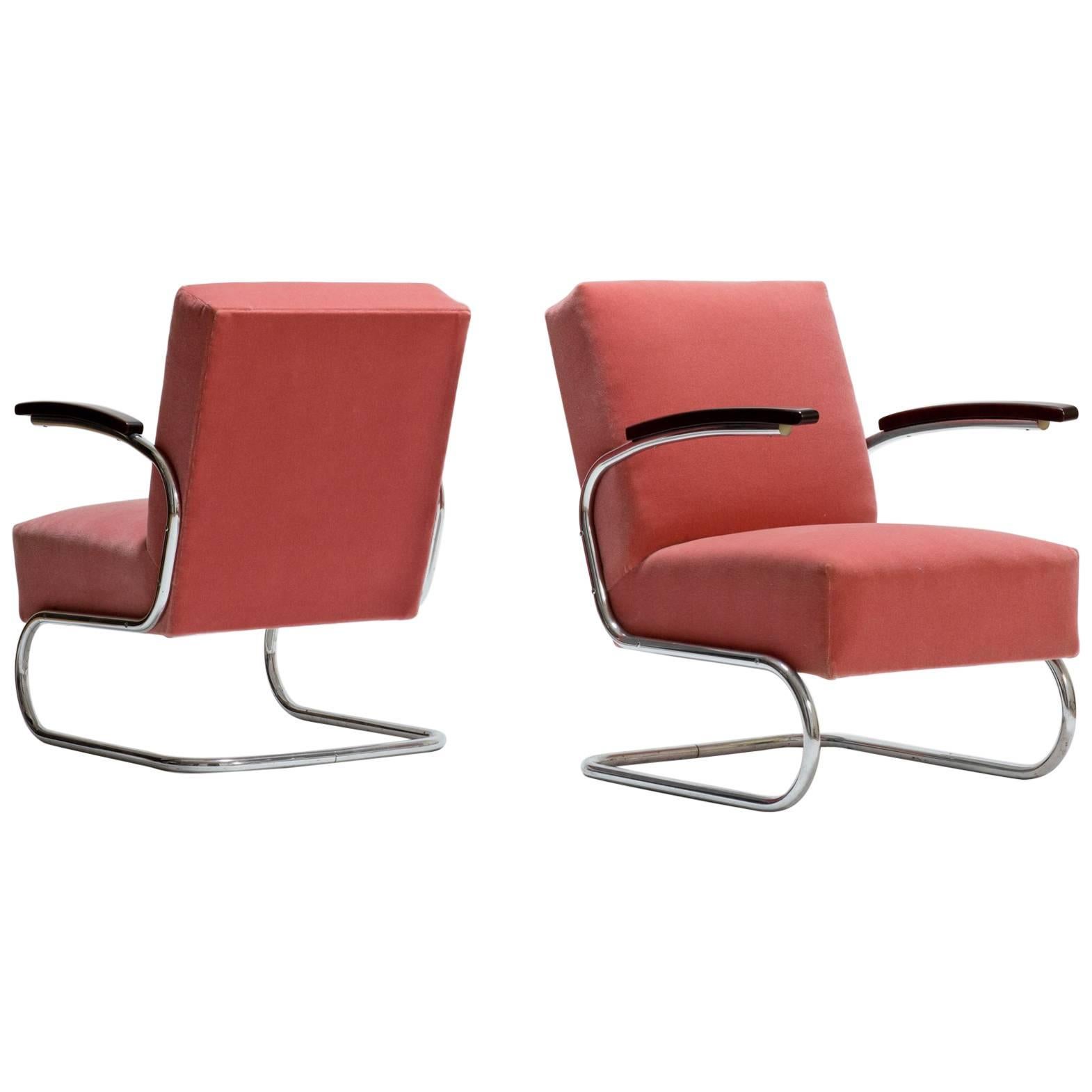 Pair of Cantilever Tubular Steel Armchairs by M�ücke Melde with Mohair Upholstery For Sale