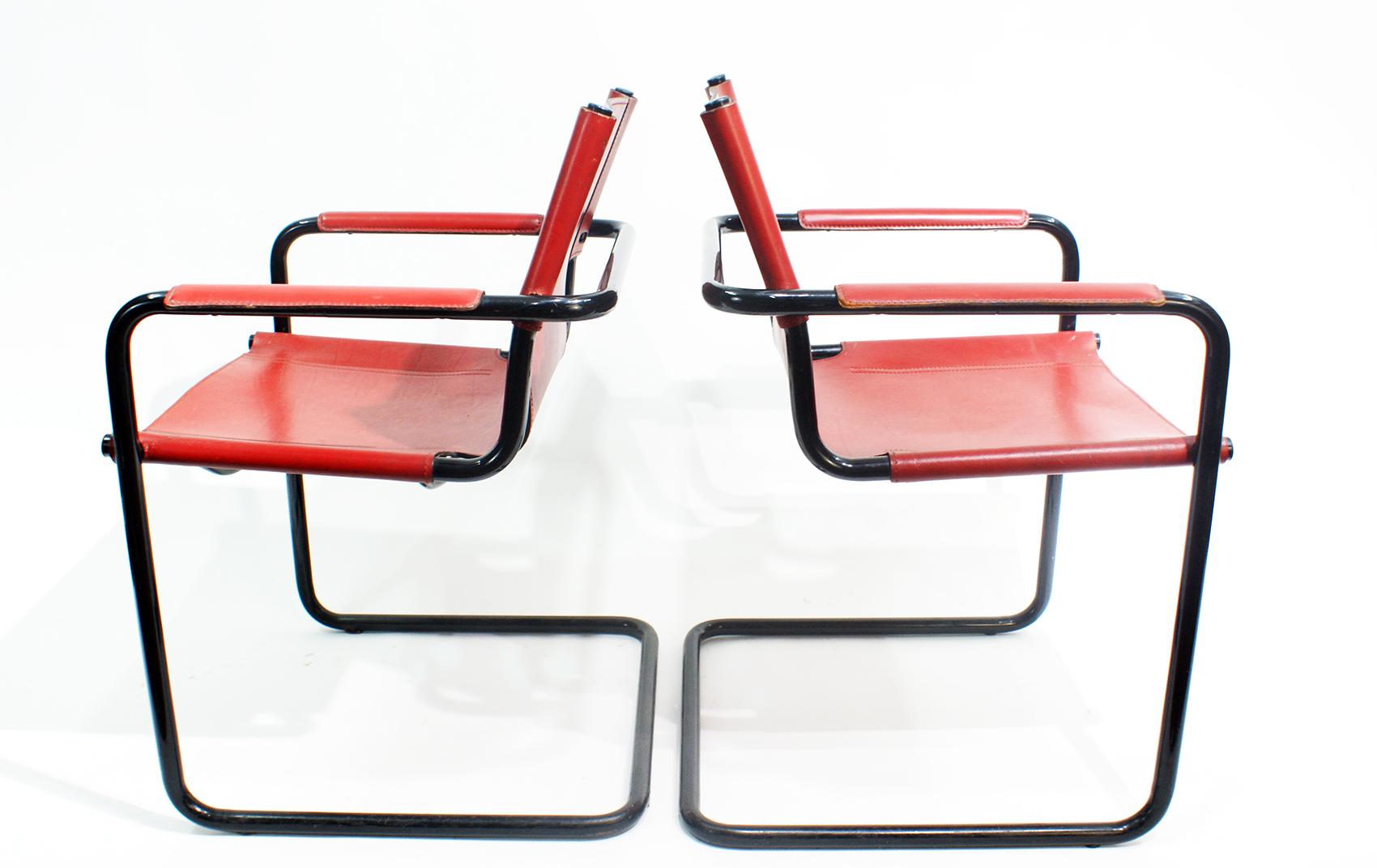 Vintage Matteo Grassi cantilever stylish visitor side chairs, Italy, 1970s. Signed Matteo Grassi on the leather. It is a Bauhaus chair designed by Mart Stam for Matteo Grassi in the 1970s. In the style of Marcel Breuer. The chair features red