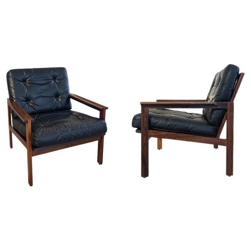 Pair of “Capella” launge chairs by Illum Wikkelsø
