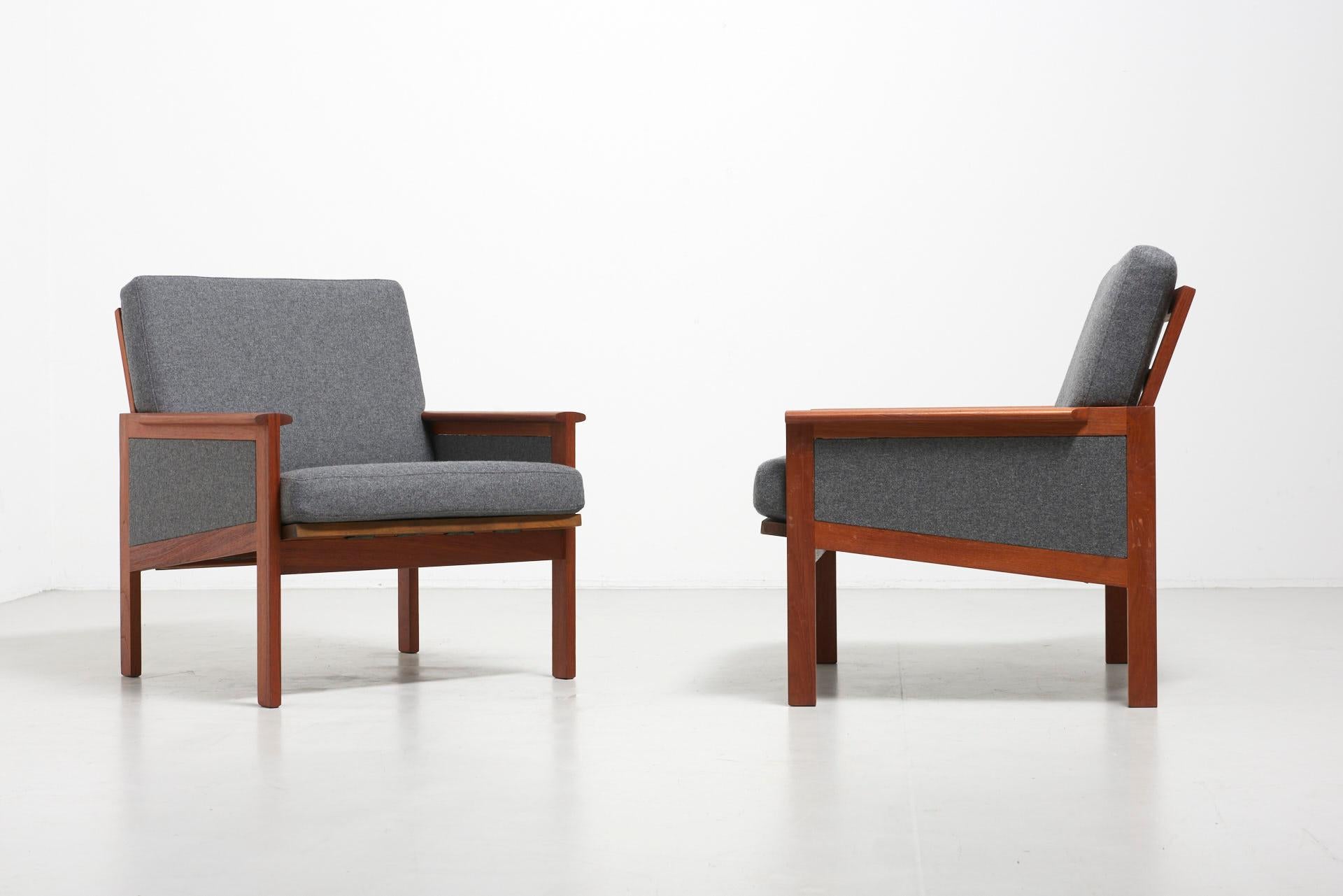 Pair of Capella Lounge Chairs by Illum Wikkelsø, 1959 4