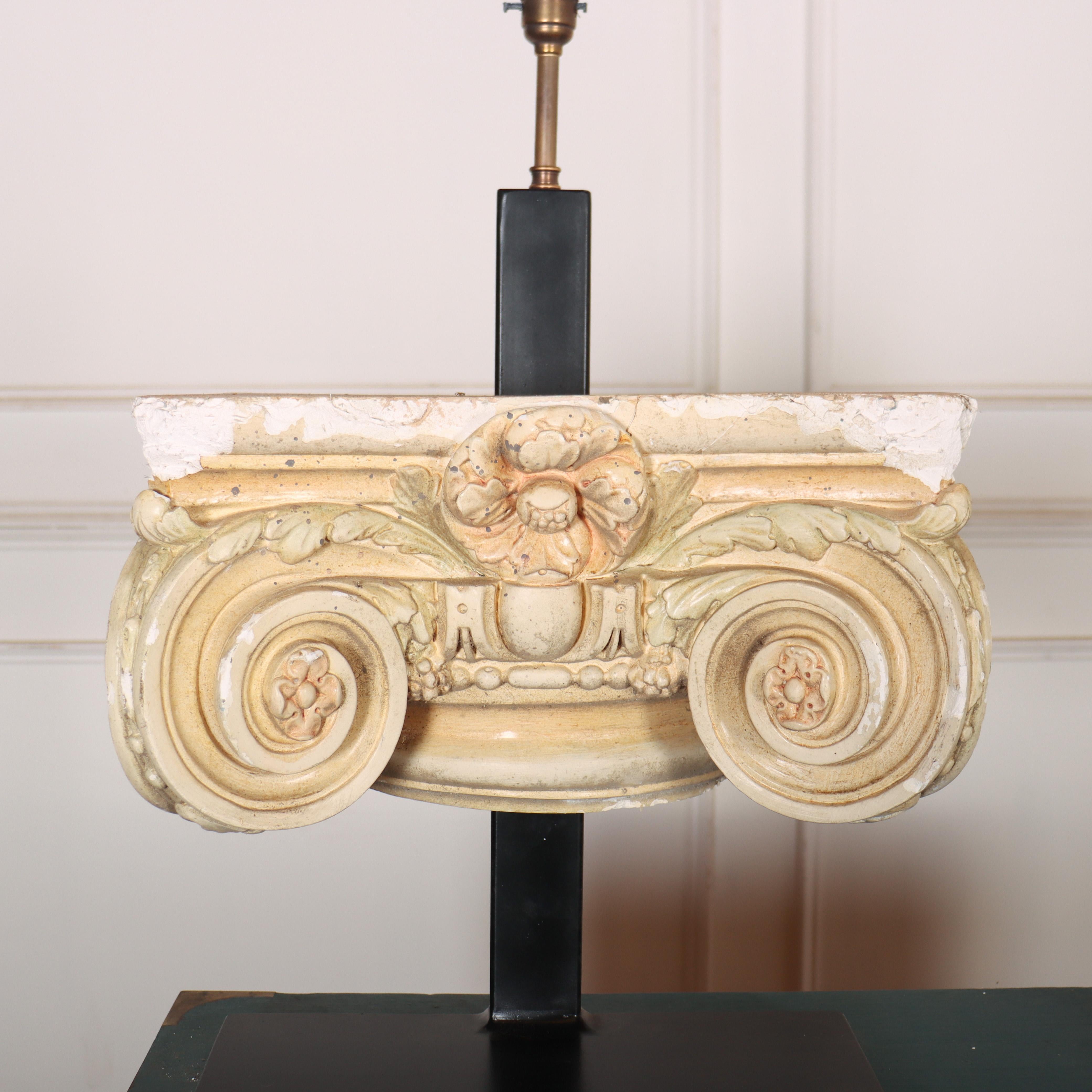 Wunderschönes Paar Tischlampen mit Gipskapitell und einem 2 m langen geflochtenen Kabel. 1920.

(Die unten angegebene Höhe wird bis zur Glühlampenfassung gemessen)

Ref: A.

Referenz: 8350

Abmessungen
16 Zoll (41 cm) breit
8 Zoll (20 cm) tief
23,5